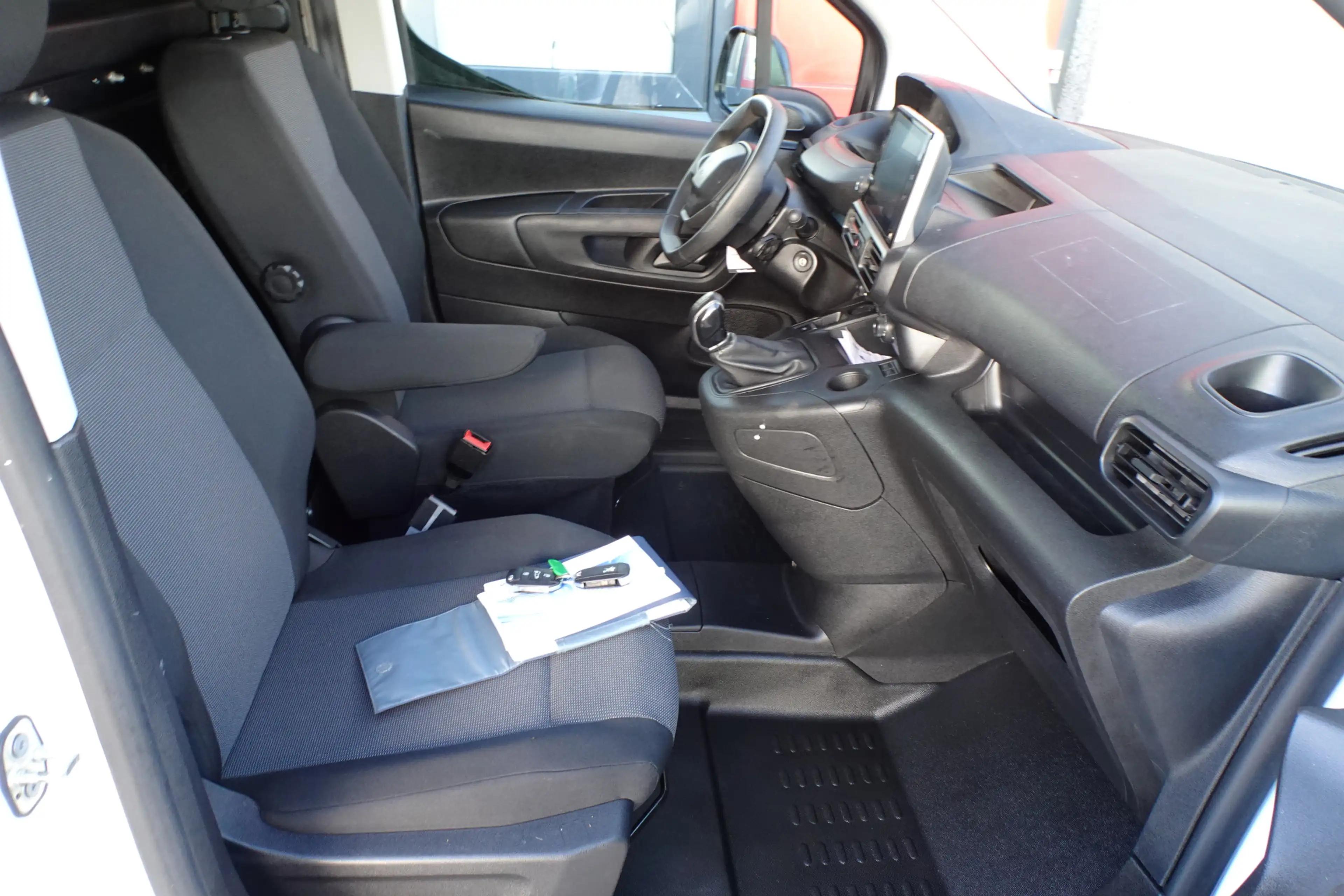 Peugeot Partner 1.5 BlueHDI Premium met achterklep airco — photo 12