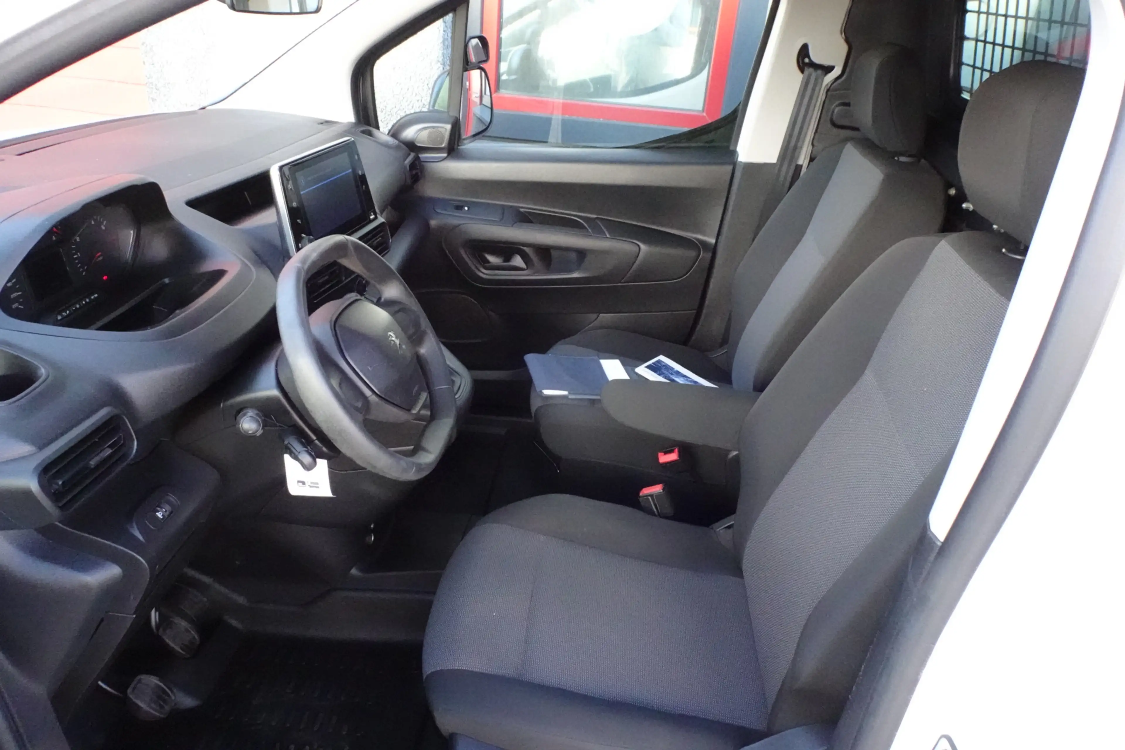 Peugeot Partner 1.5 BlueHDI Premium met achterklep airco — photo 8