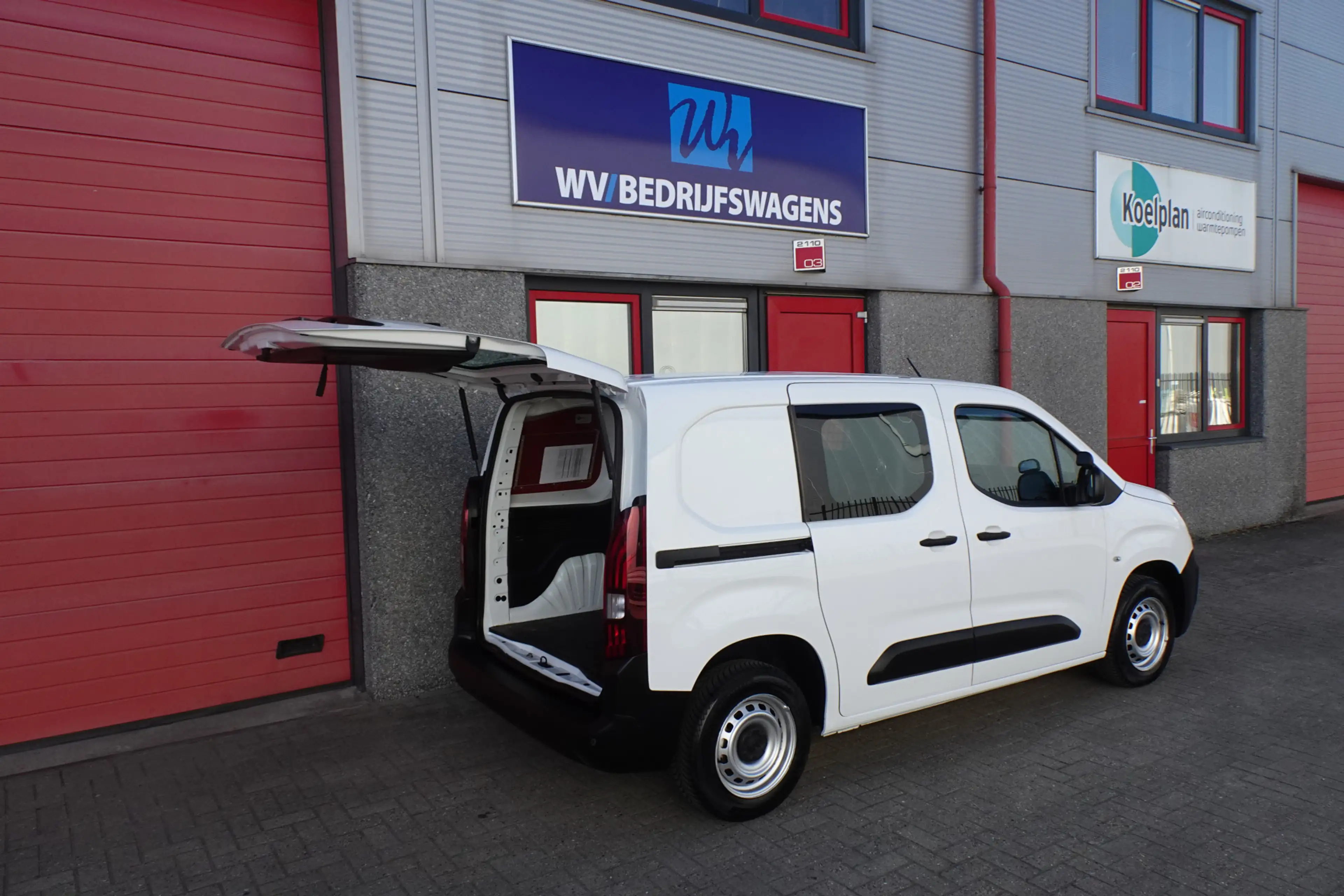 Peugeot Partner 1.5 BlueHDI Premium met achterklep airco — photo 2