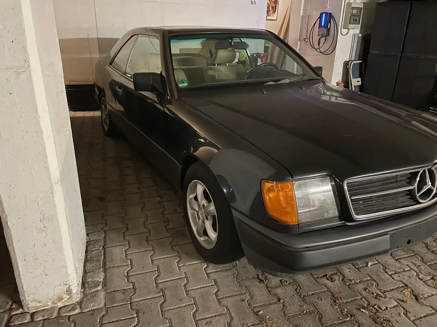 Mercedes-Benz Baureihe 124 CE230 Grau - 2