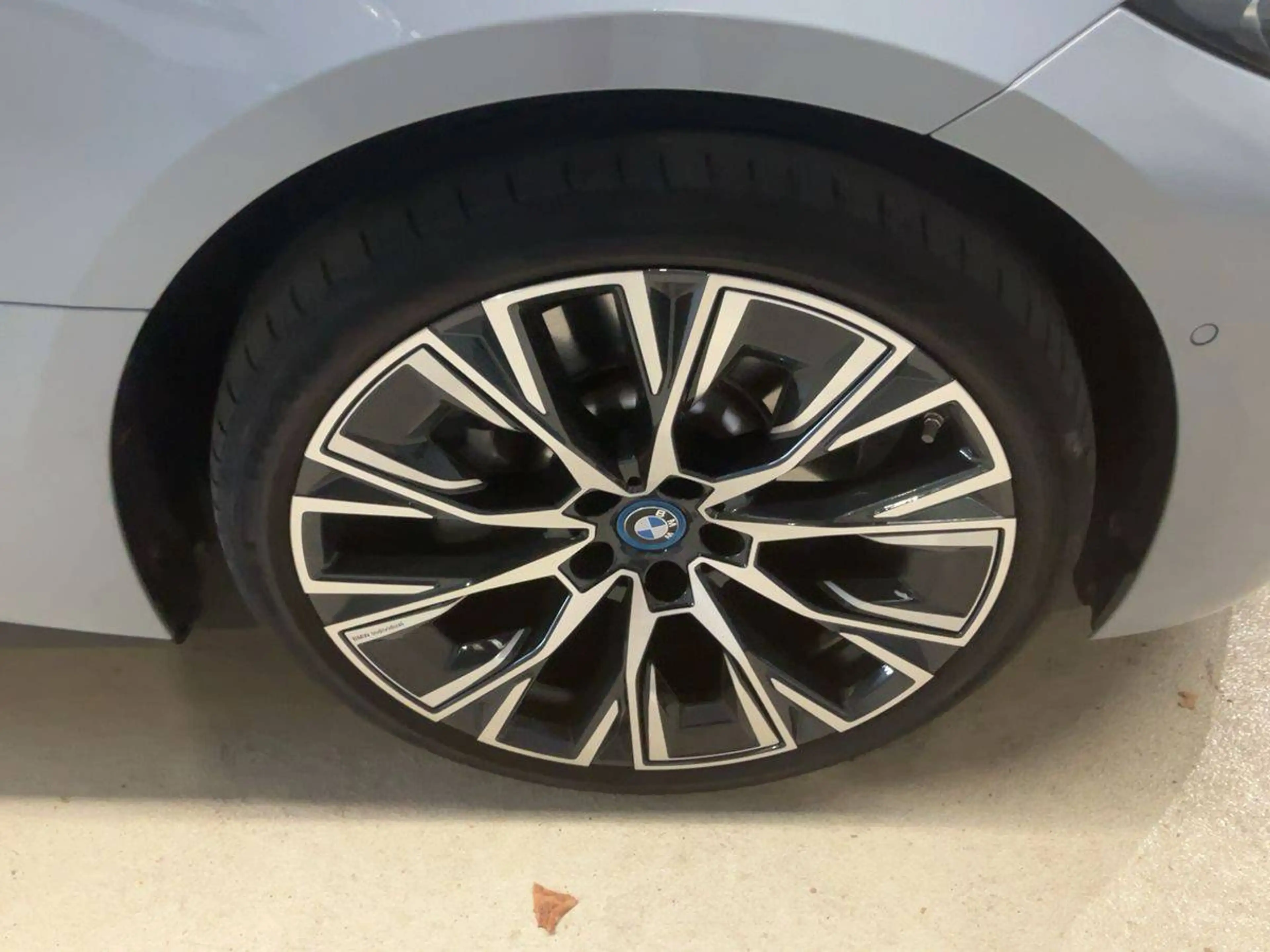 BMW i4 40 eDrive M Sport — photo 15