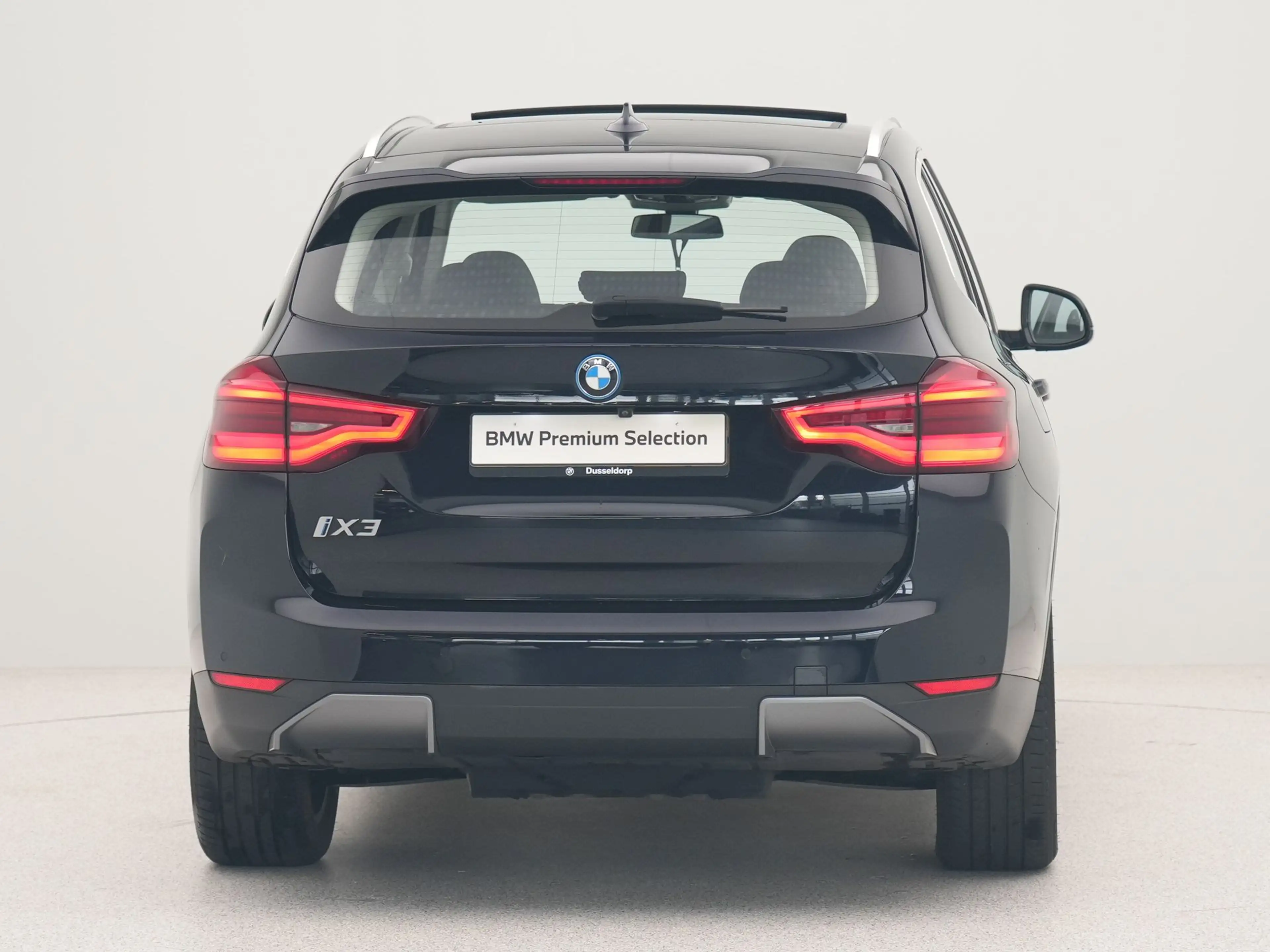 BMW iX3 Executive 80 kWh — photo 9