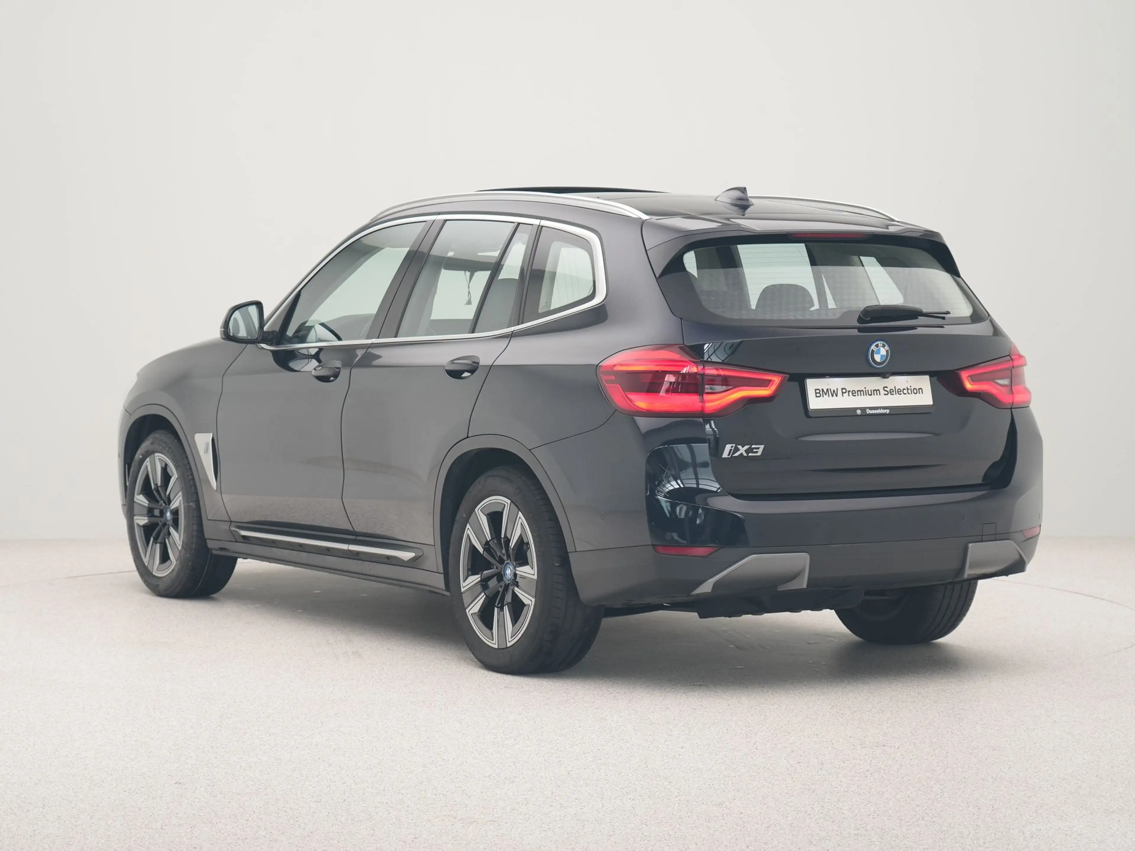BMW iX3 Executive 80 kWh — photo 10