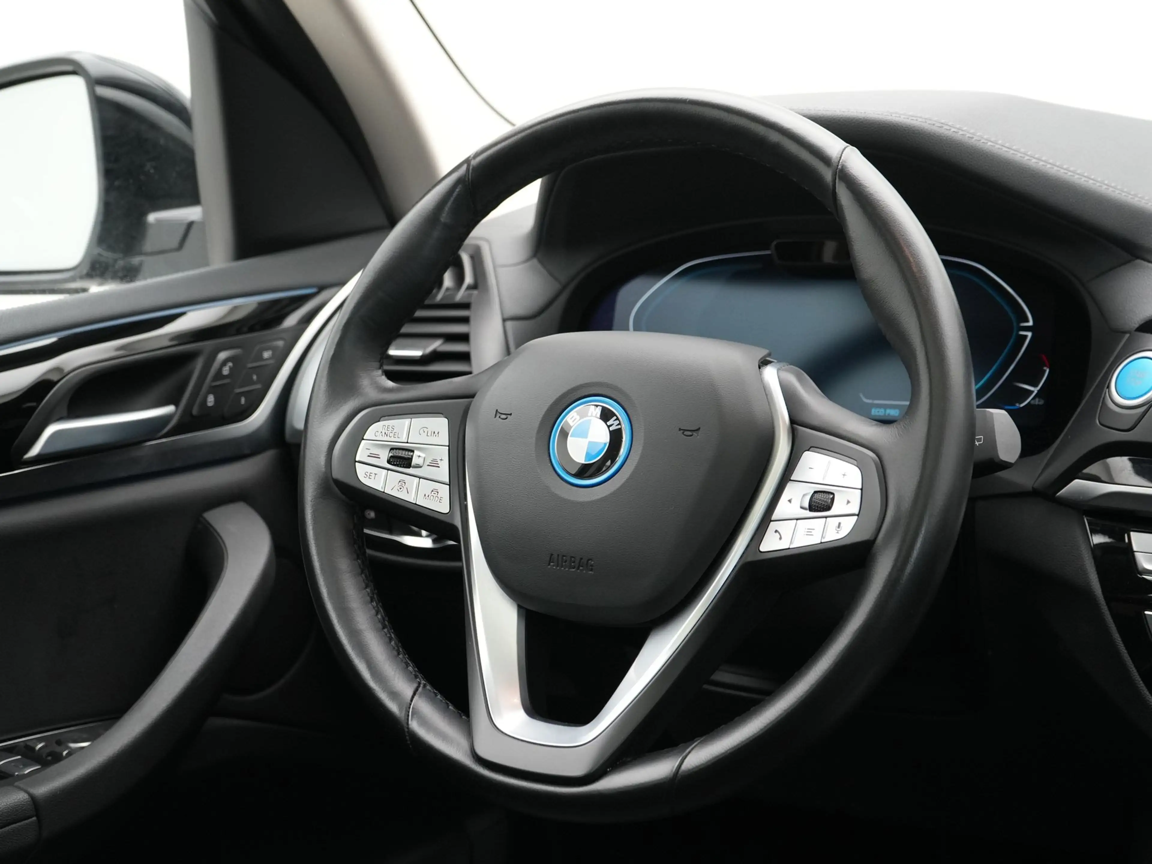 BMW iX3 Executive 80 kWh — photo 2