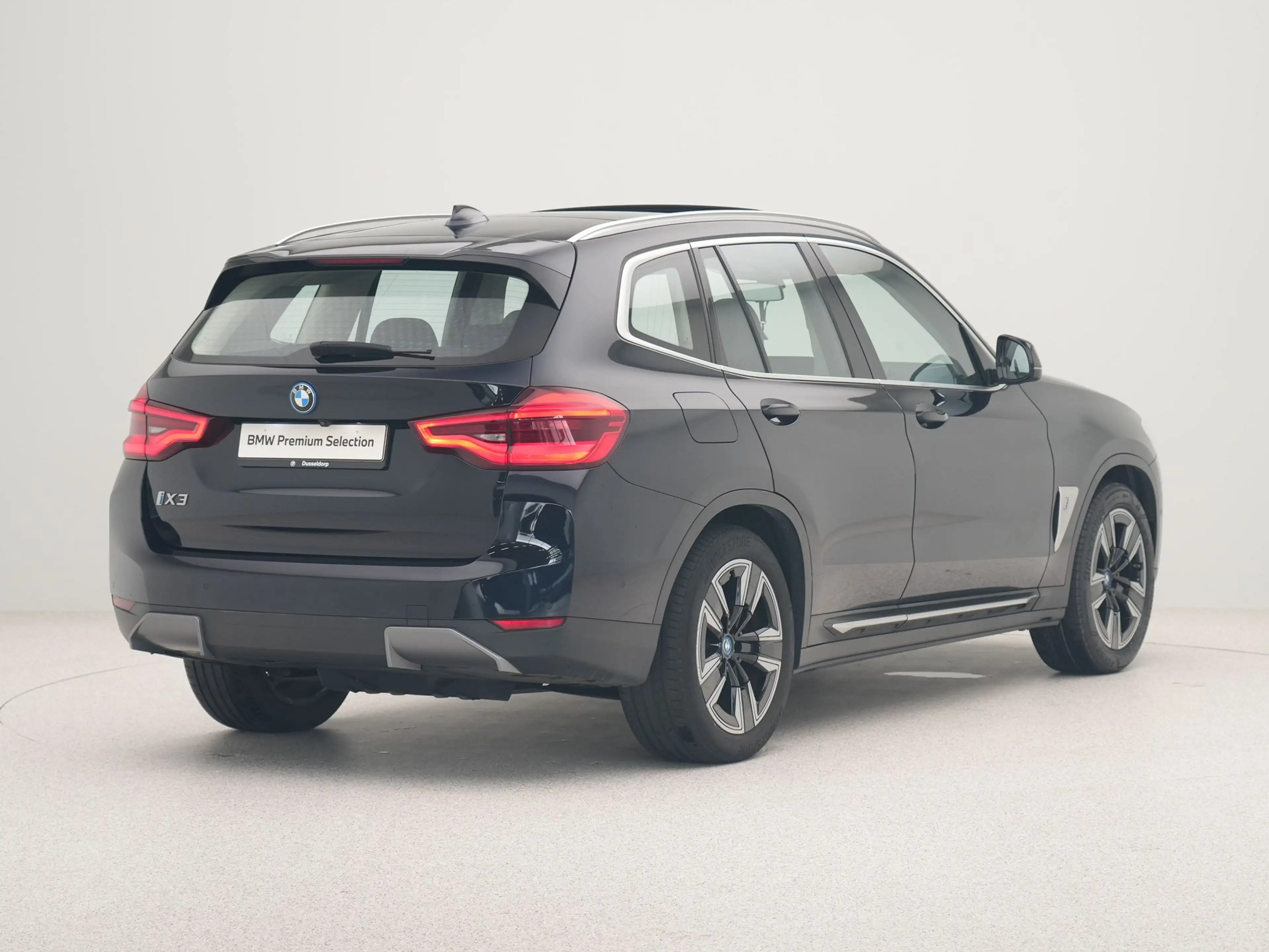 BMW iX3 Executive 80 kWh — photo 8