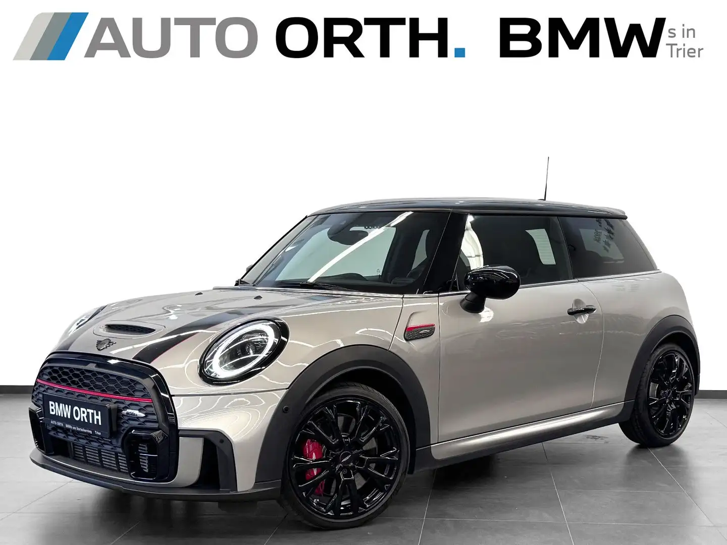 MINI John Cooper Works SP-AUT. NAVI PANO ACC CAM 18" Šedá - 1
