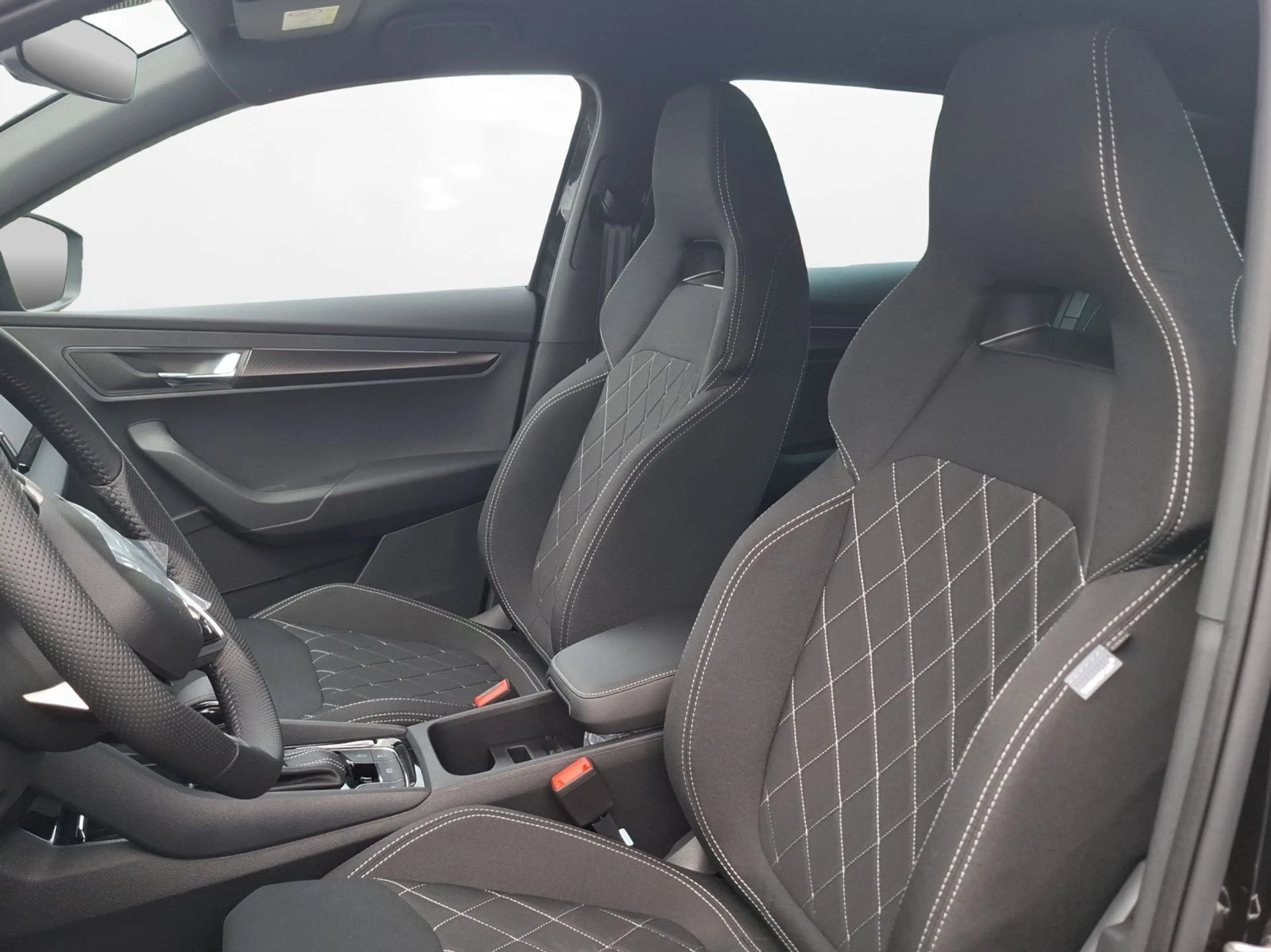 Skoda Karoq Sportline 2,0 TSI (140 kW) DSG — photo 2