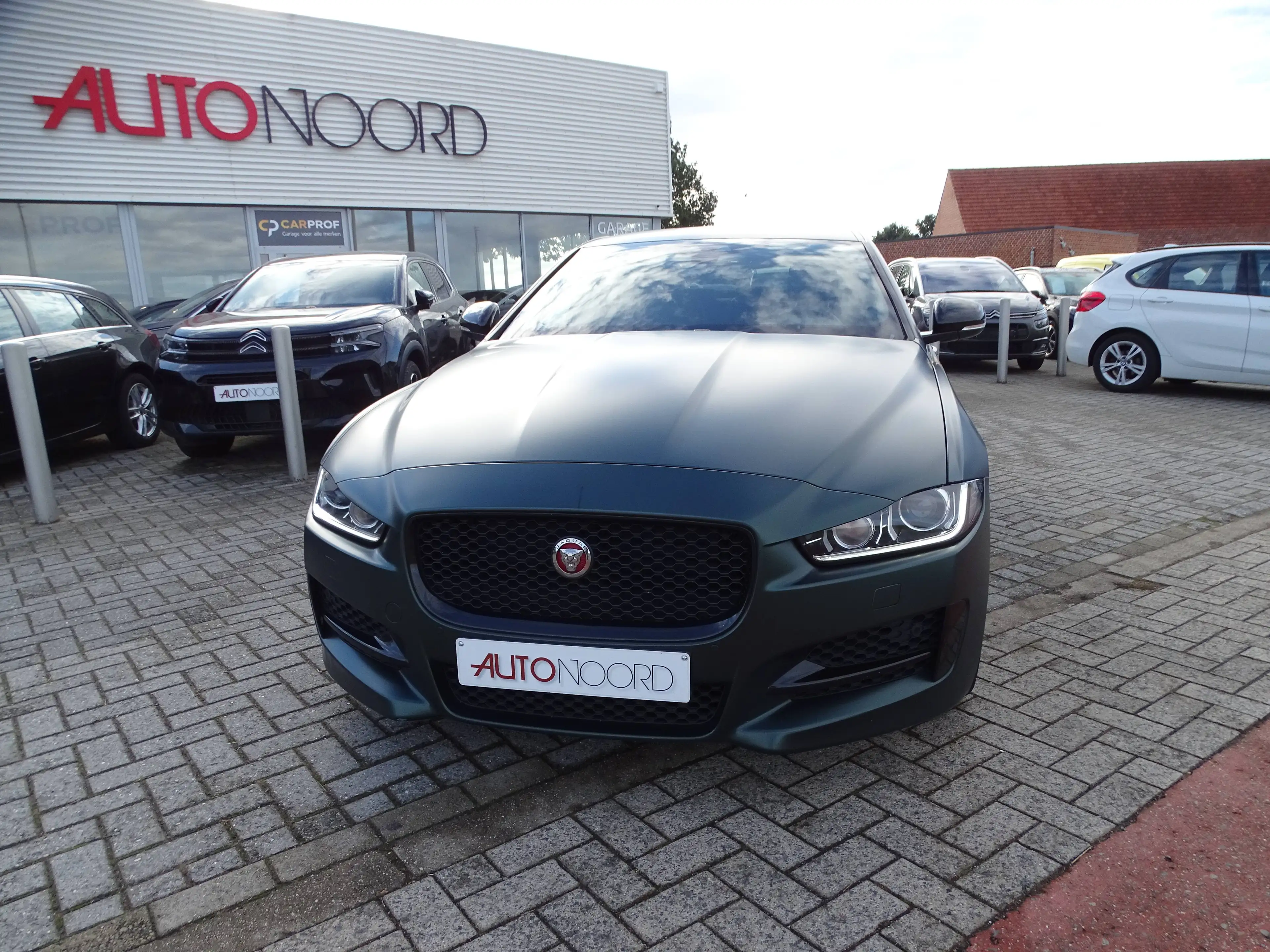 Jaguar XE XE 2.0 D Business Edition R-Sport * TOPSTAAT!!! — photo 15