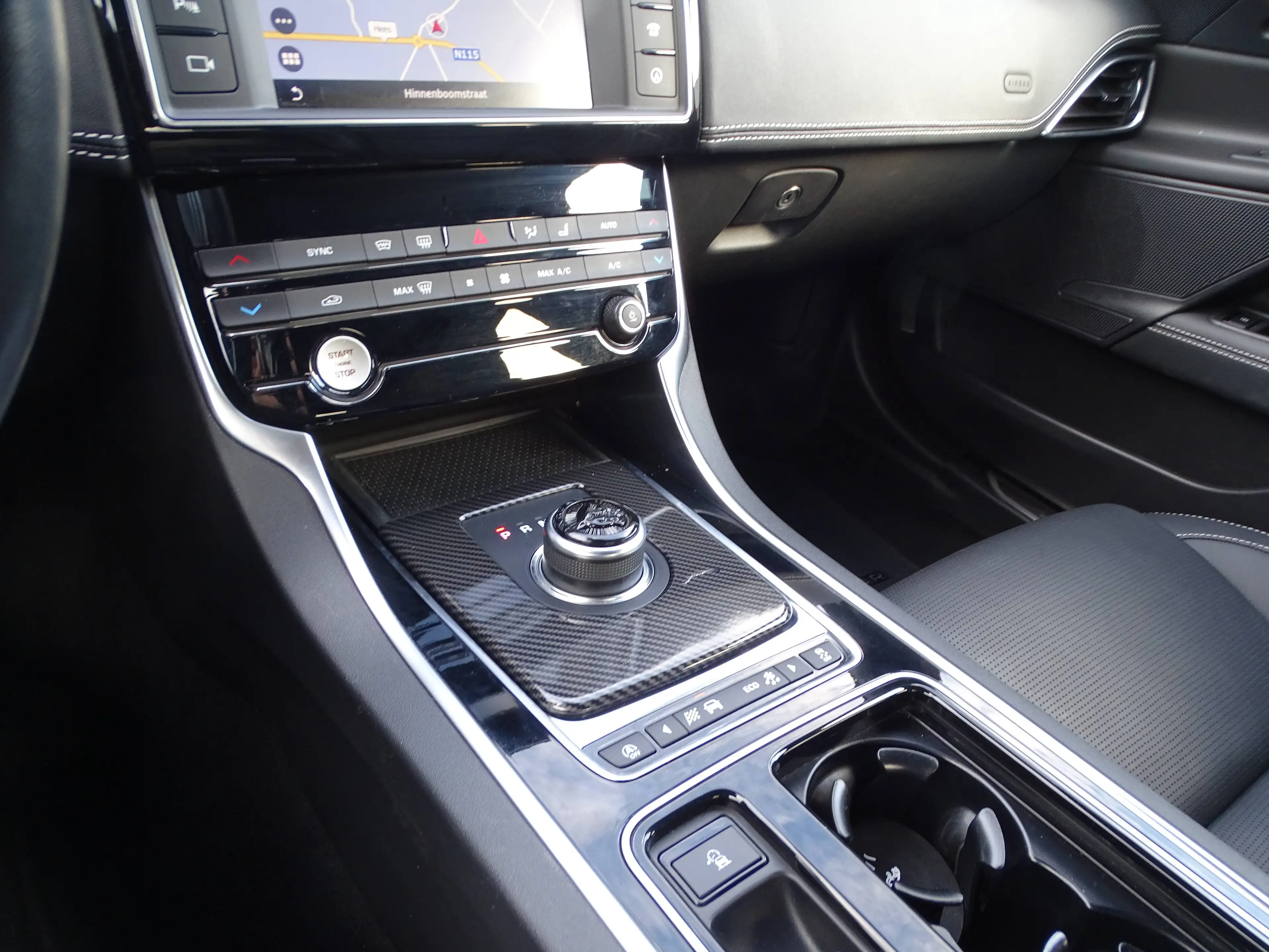 Jaguar XE XE 2.0 D Business Edition R-Sport * TOPSTAAT!!! — photo 12
