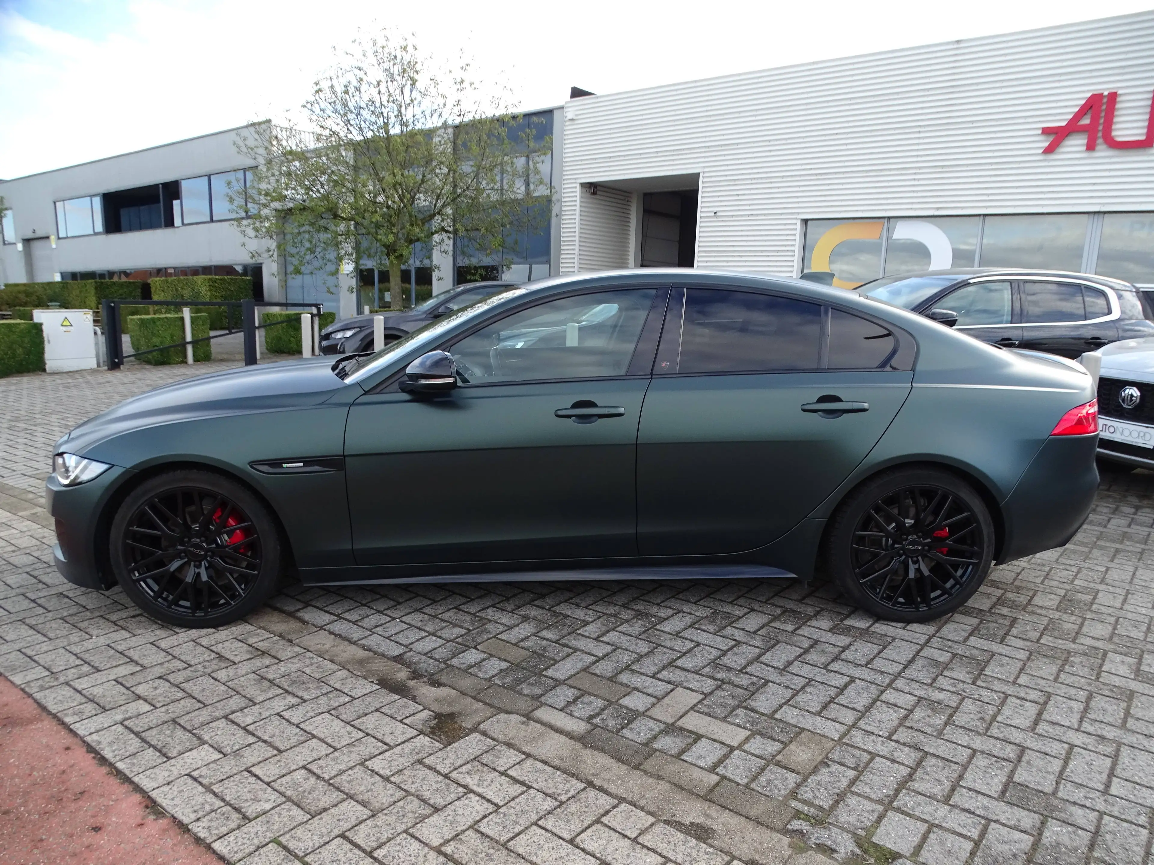 Jaguar XE XE 2.0 D Business Edition R-Sport * TOPSTAAT!!! — photo 5