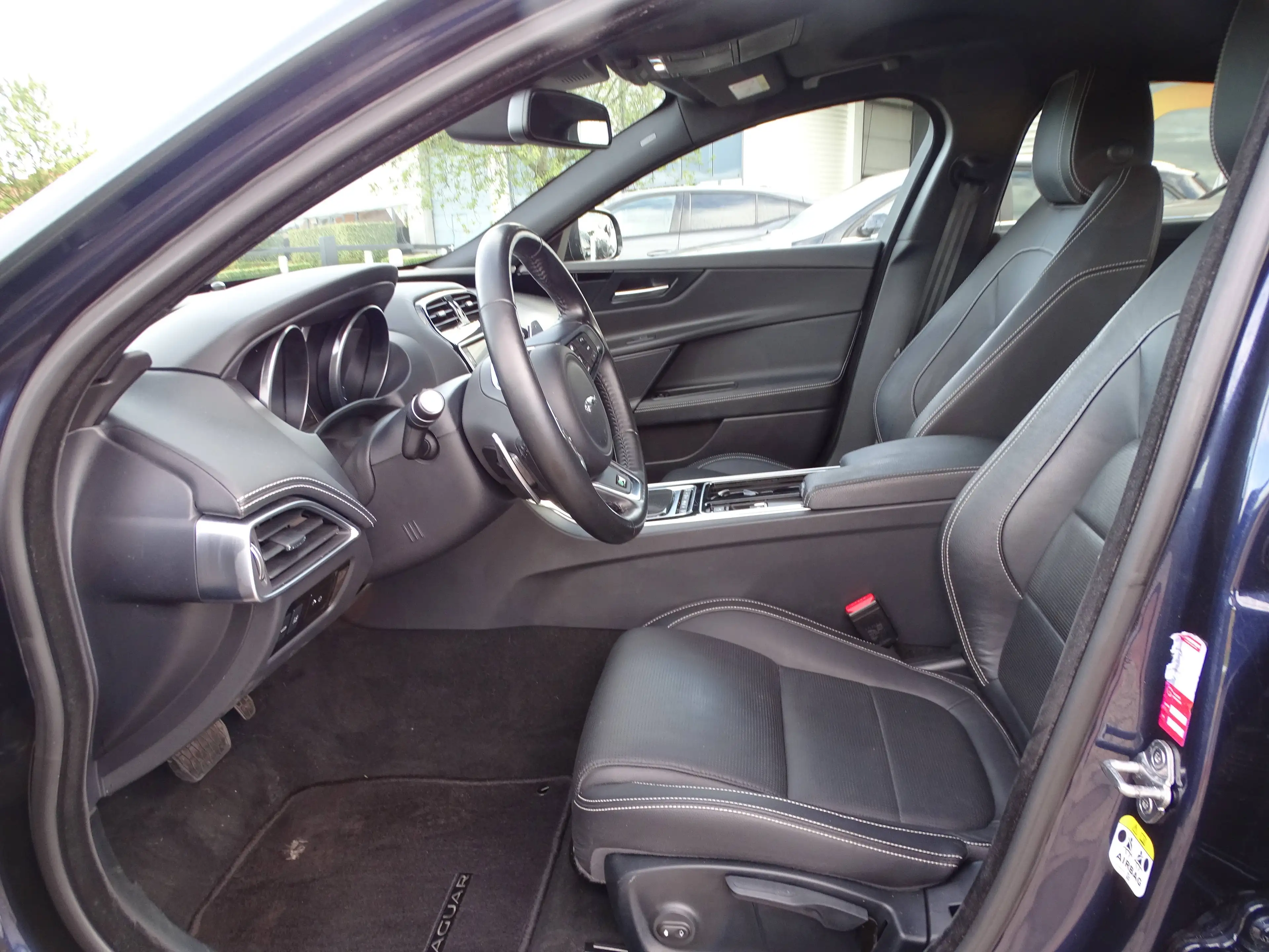 Jaguar XE XE 2.0 D Business Edition R-Sport * TOPSTAAT!!! — photo 7