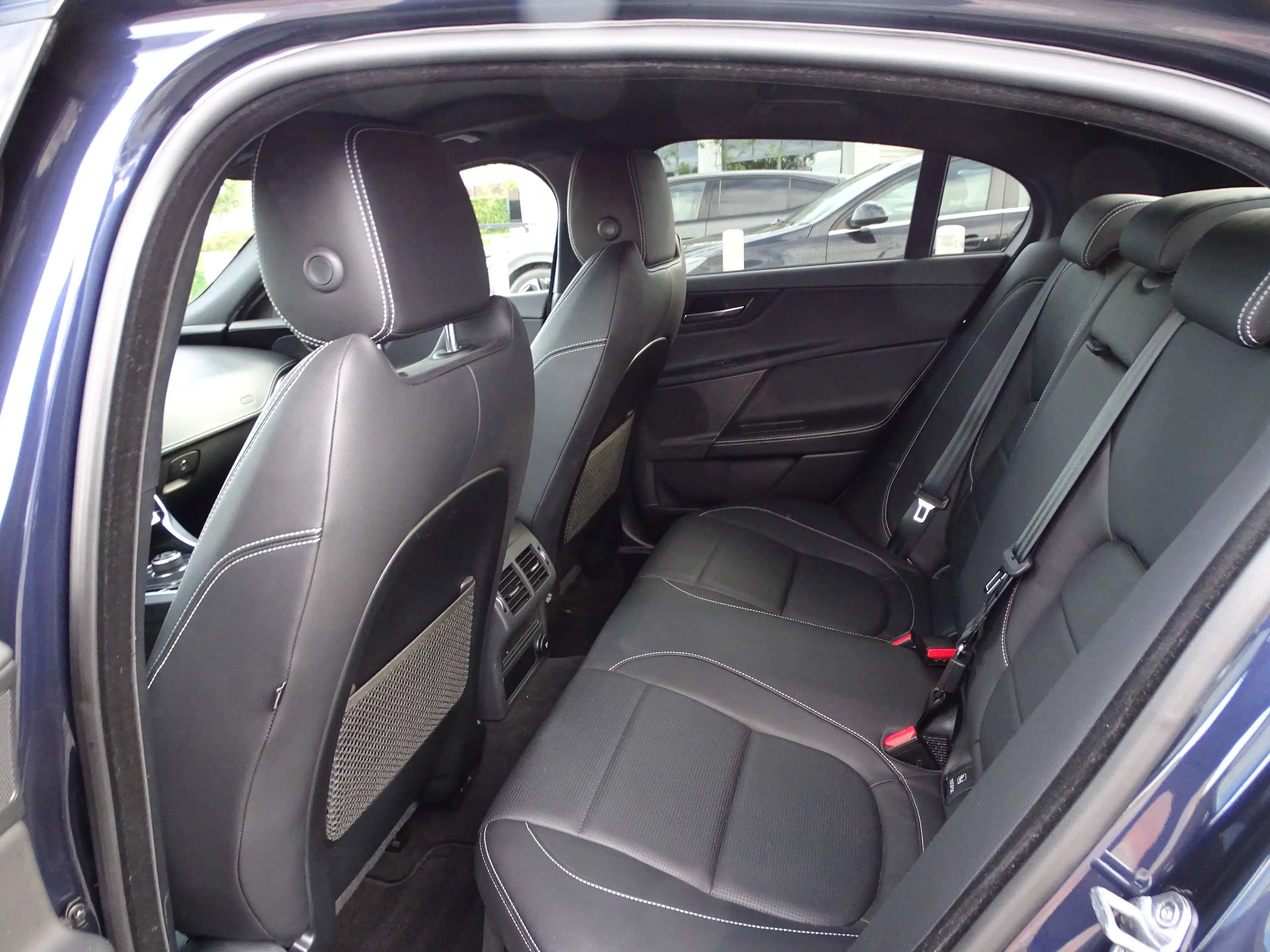 Jaguar XE XE 2.0 D Business Edition R-Sport * TOPSTAAT!!! — photo 8