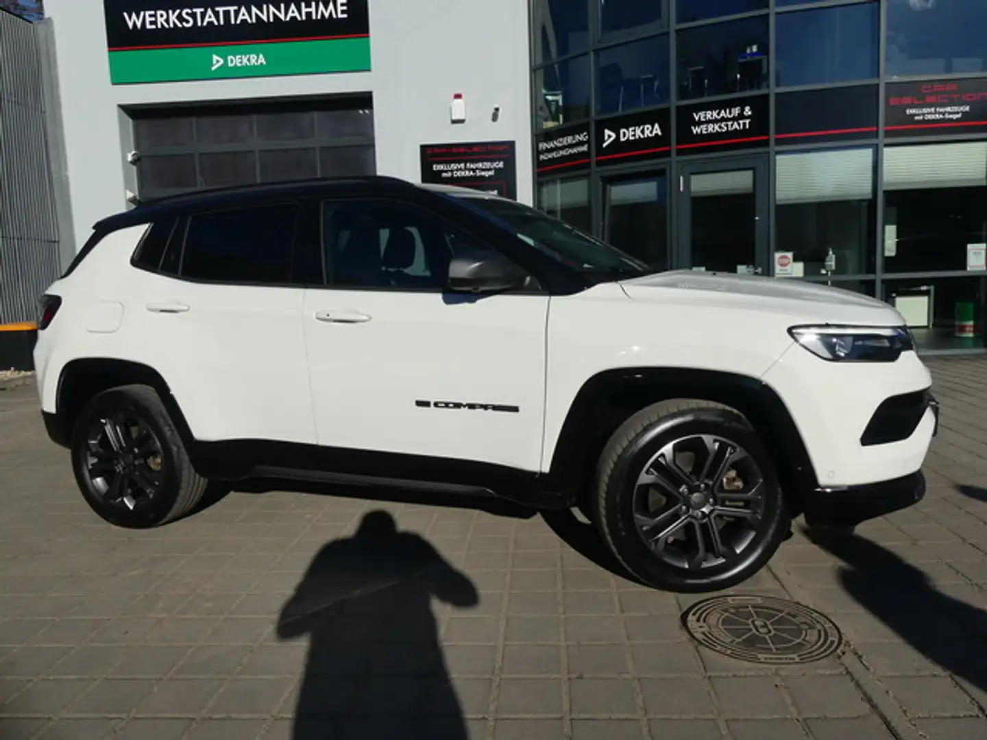 Jeep Compass 1.3 4xe PLUG-IN HYBRID PANO/360°/LED Alb - 1