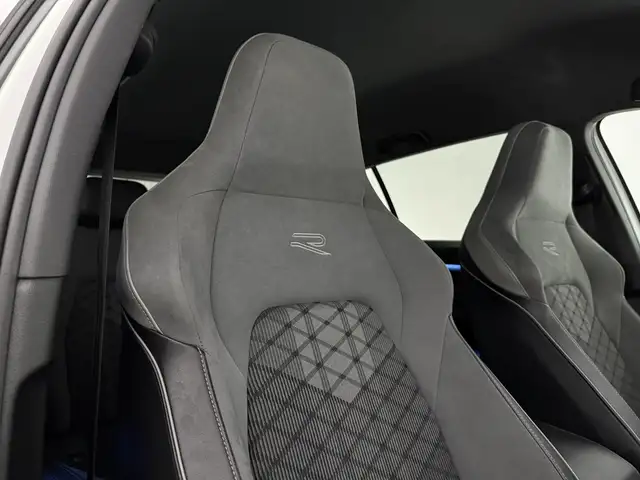 Volkswagen Golf view 14