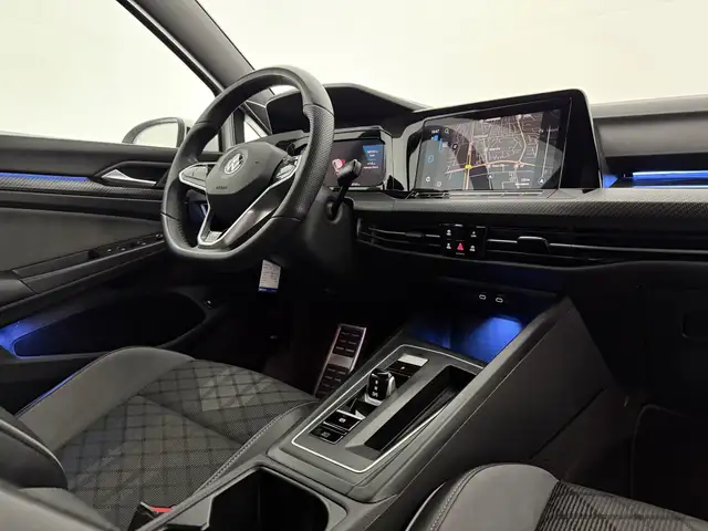 Volkswagen Golf view 4