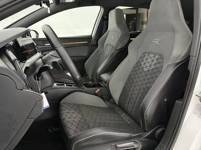 Volkswagen Golf view 16
