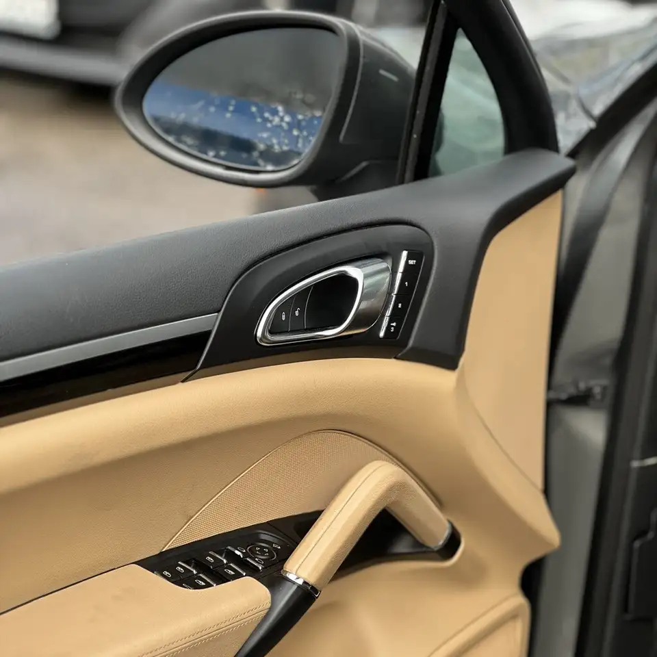 Porsche Cayenne снимка Porsche Cayenne