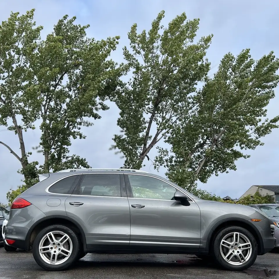 Porsche Cayenne снимка Porsche Cayenne