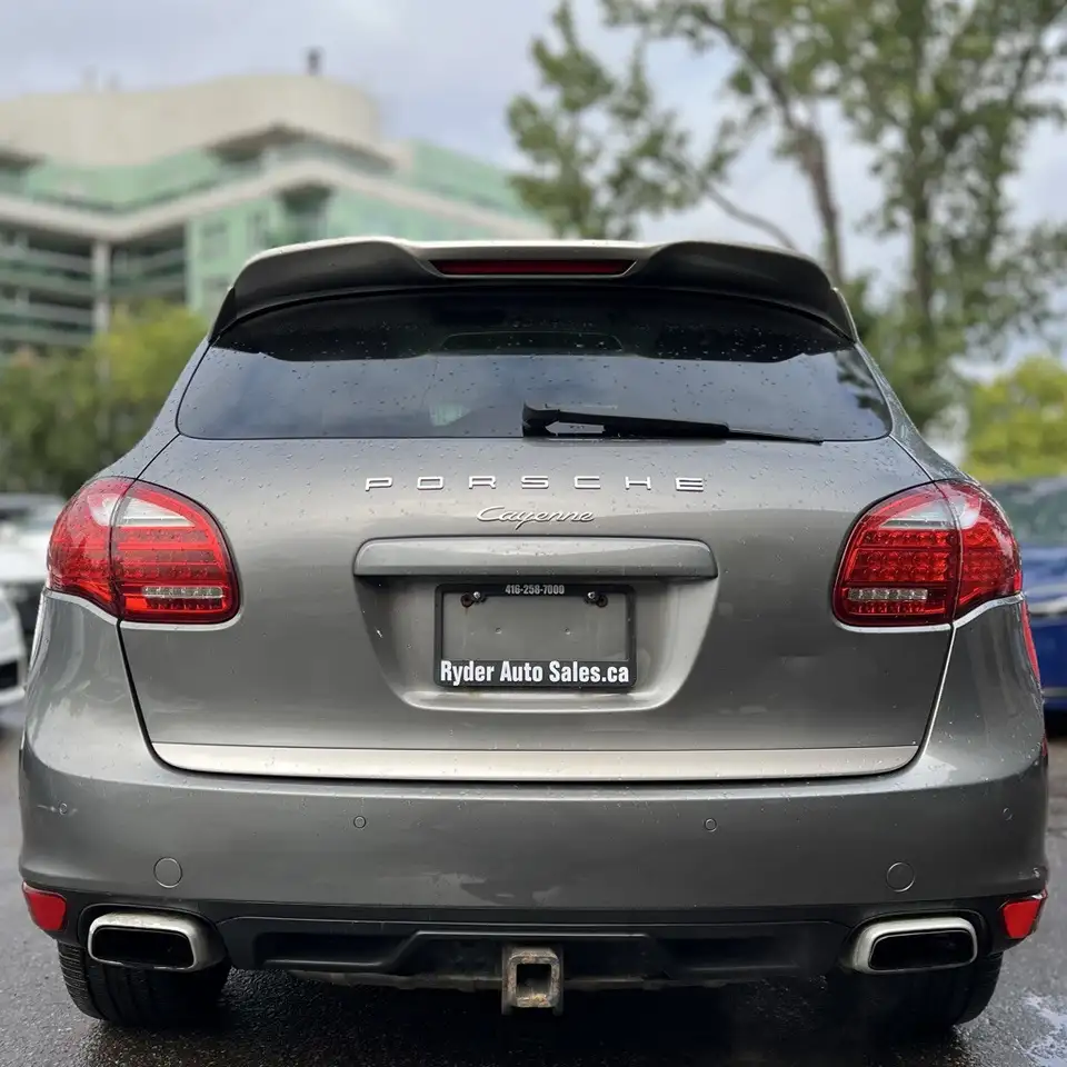 Porsche Cayenne снимка Porsche Cayenne