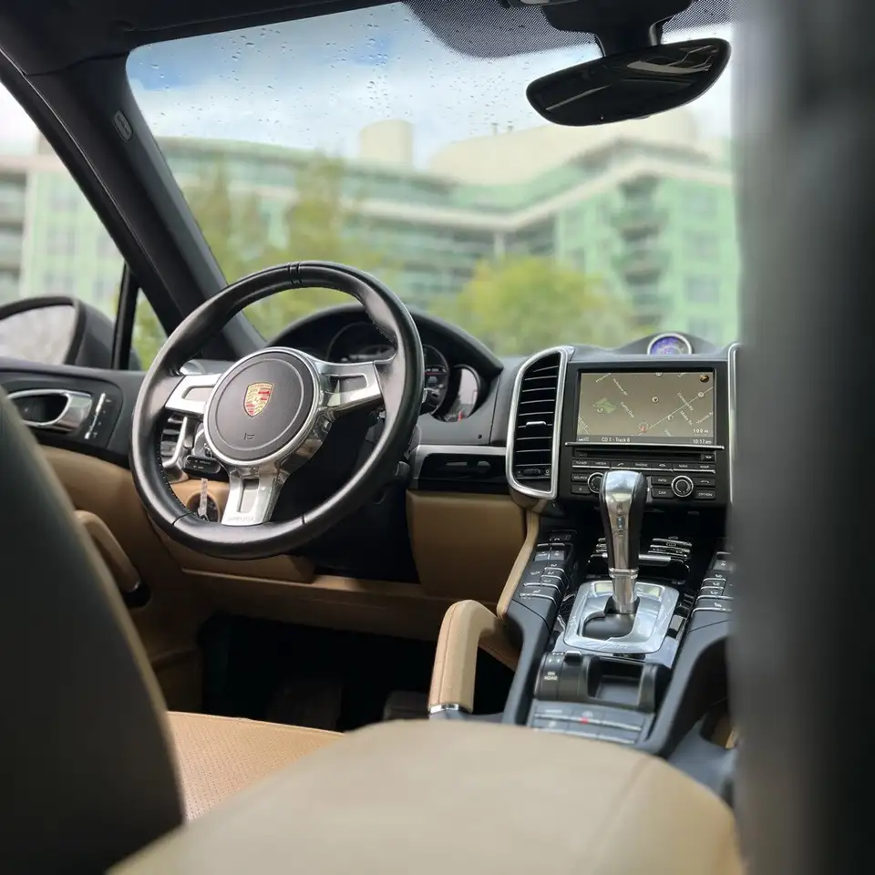 Porsche Cayenne снимка Porsche Cayenne