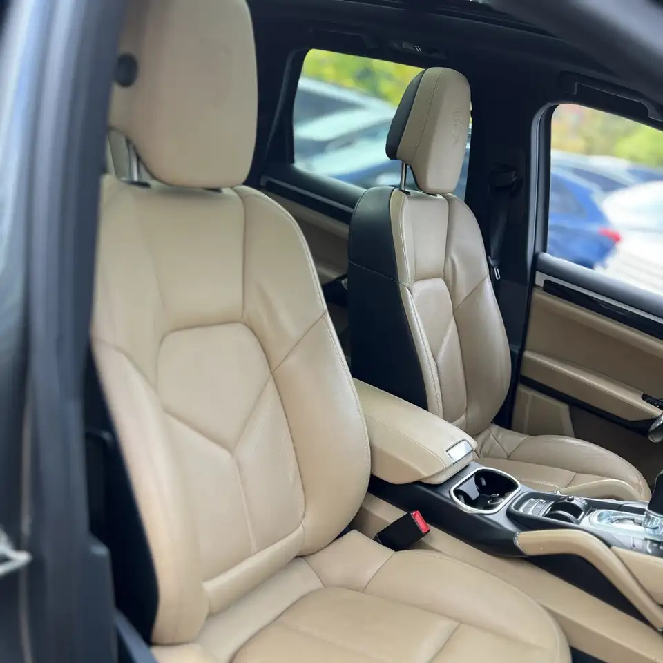 Porsche Cayenne снимка Porsche Cayenne