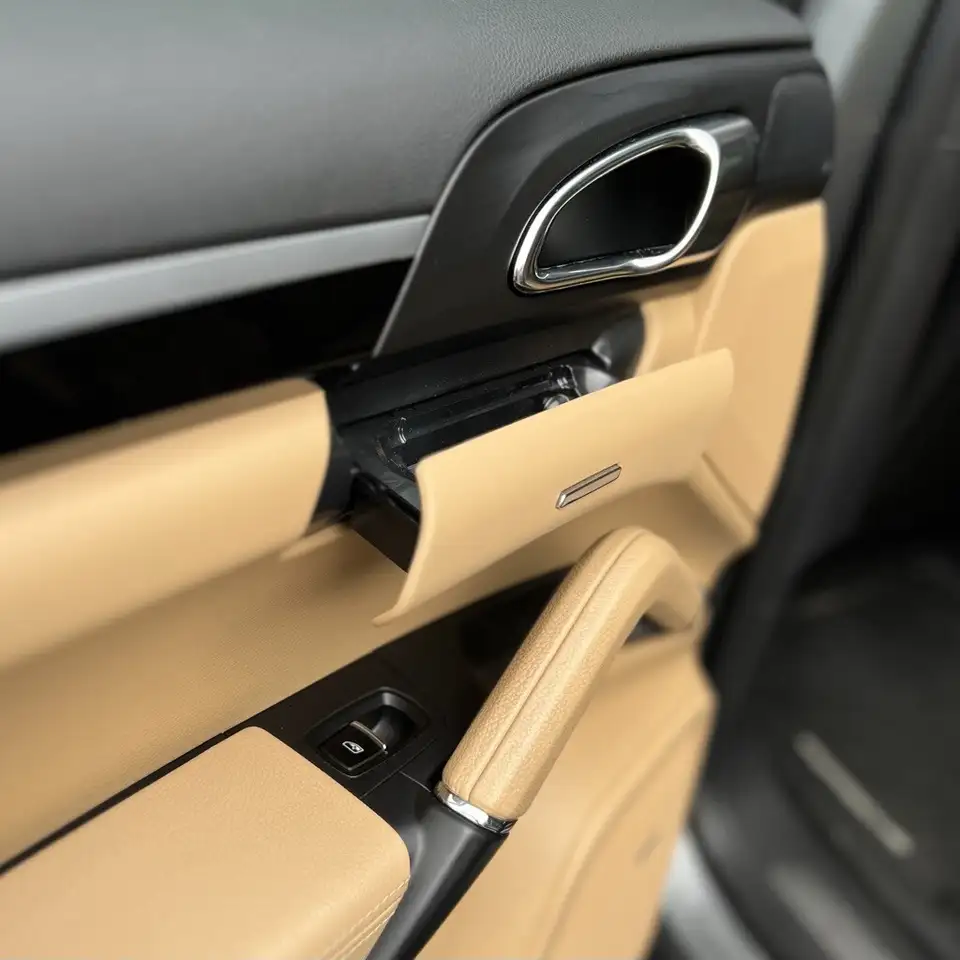 Porsche Cayenne снимка Porsche Cayenne