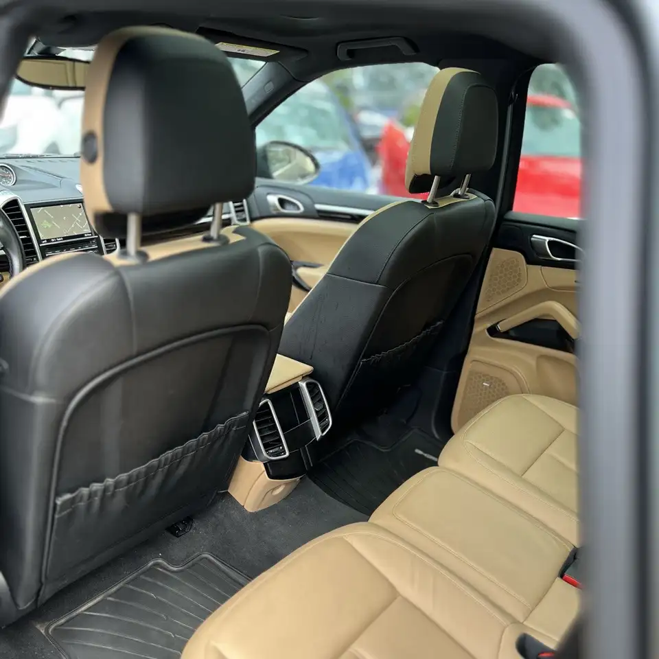 Porsche Cayenne снимка Porsche Cayenne