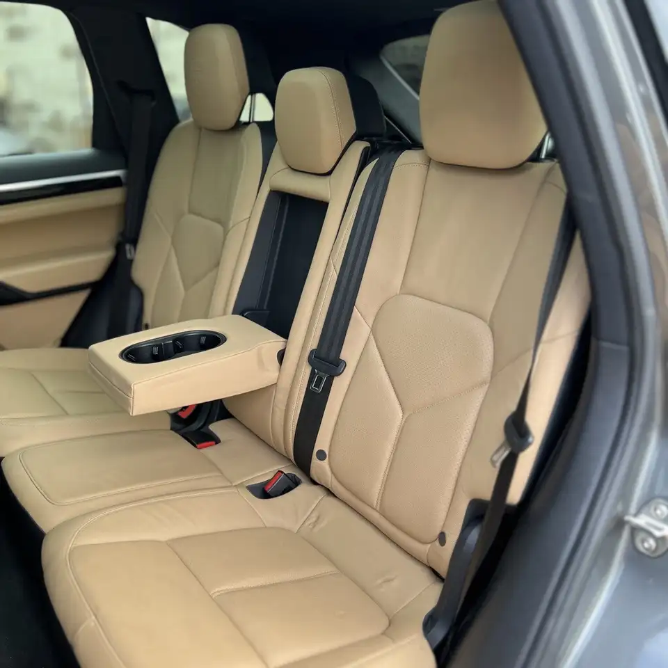 Porsche Cayenne снимка Porsche Cayenne