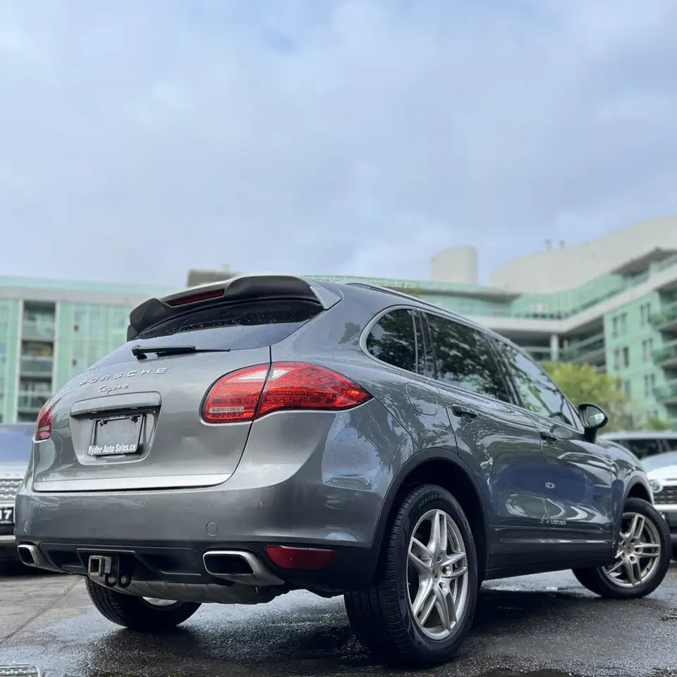 Porsche Cayenne снимка Porsche Cayenne