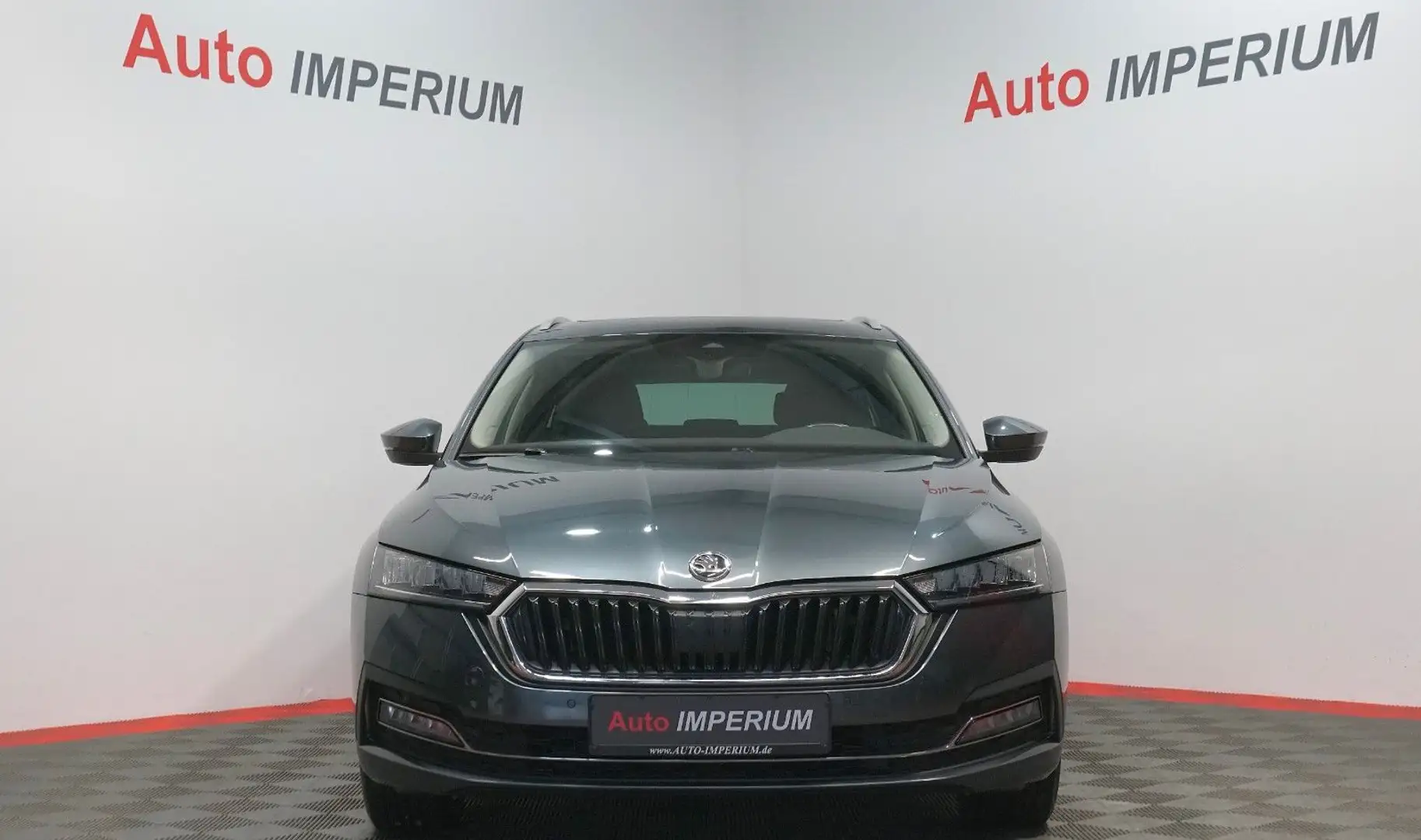 Skoda Octavia Combi First Edition 2.0 TDI*TEMP*PANO* Gris - 2