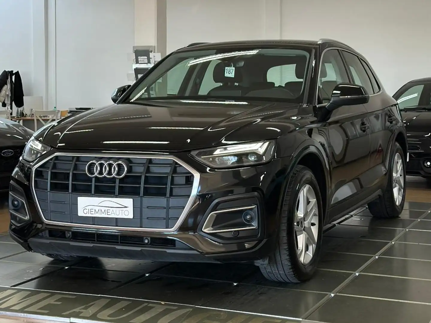 Audi Q5 Q5 II 2020 35 2.0 tdi mhev 12V Business s-tronic Noir - 1