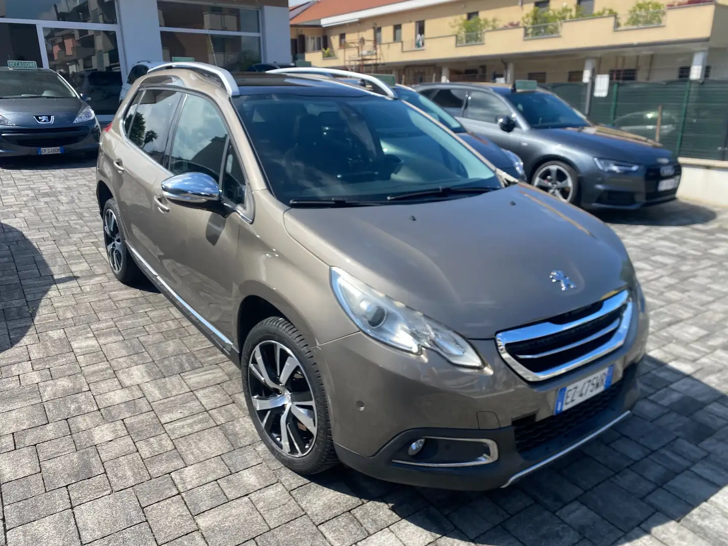 Peugeot 2008 2008 1.6 bluehdi Feline 120cv PREZZO REALE Grigio - 2
