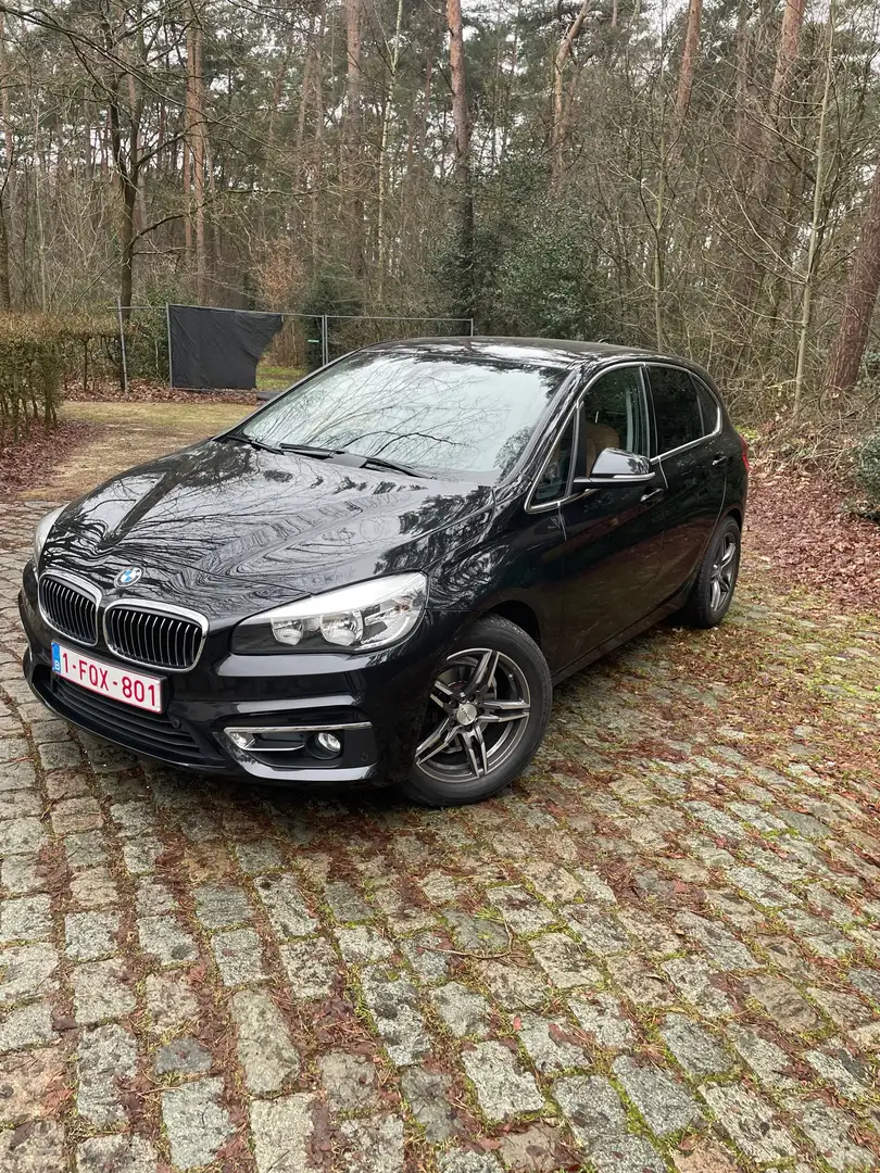 BMW 218 218d Active Tourer Aut. Zwart - 1