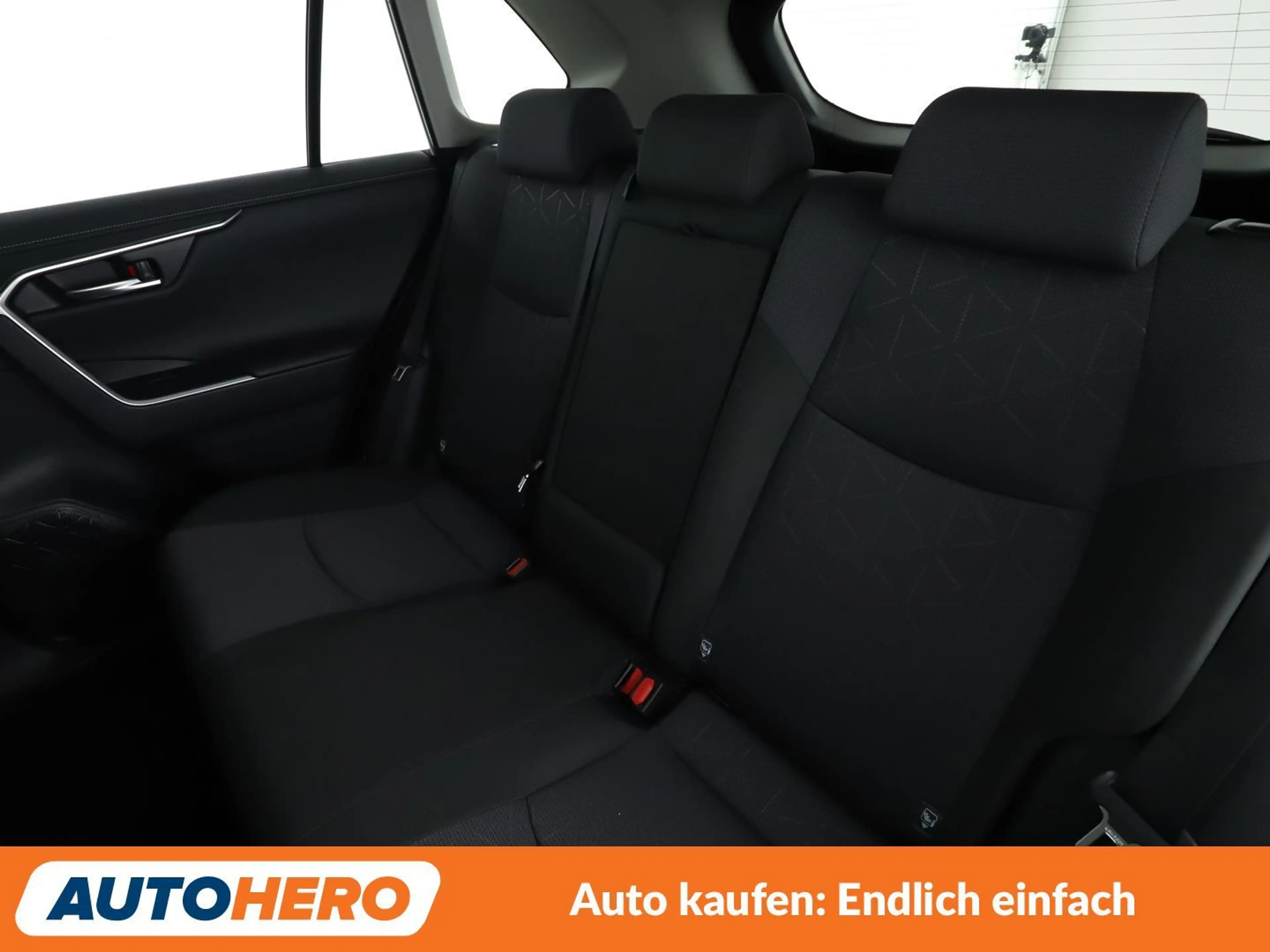 Toyota RAV 4 2.5 Hybrid 4x2 Club Aut.*NAVI*LED*CAM*ACC*SHZ* — photo 14