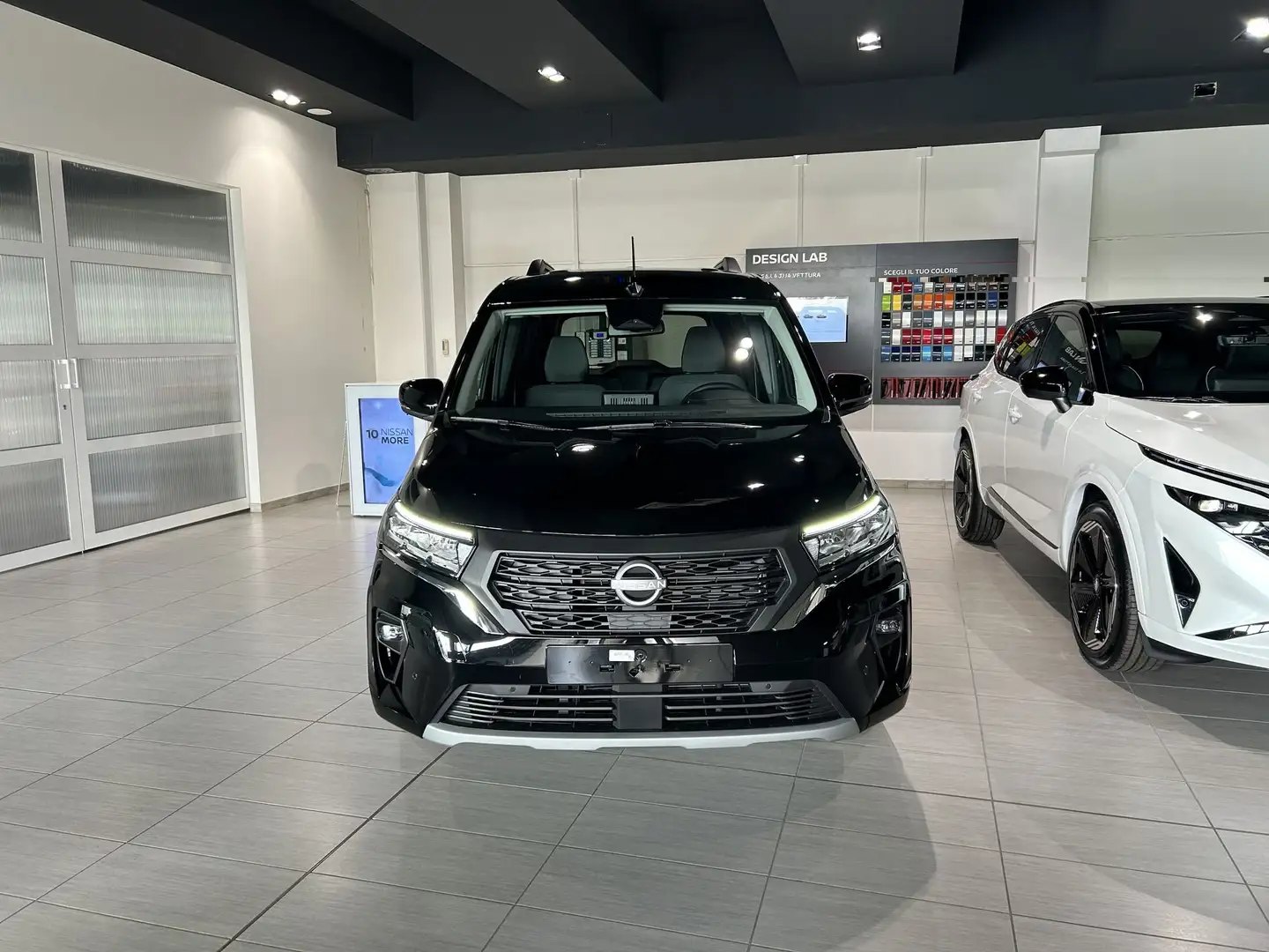 Nissan Townstar 1.3 130 CV N-Connecta Design Pack N1 Nuova Zwart - 2