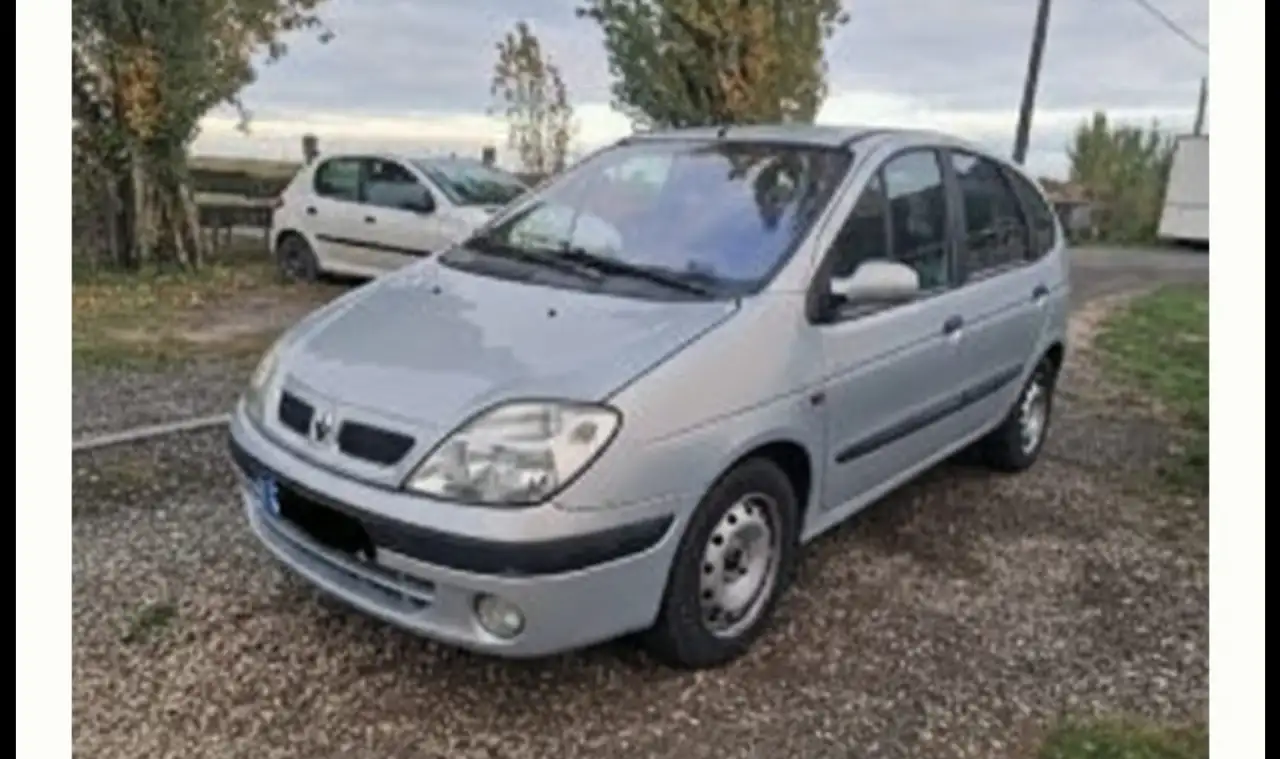 Renault Scenic ScÃ©nic 1.9 DCI - 105 PrivilÃ¨ge