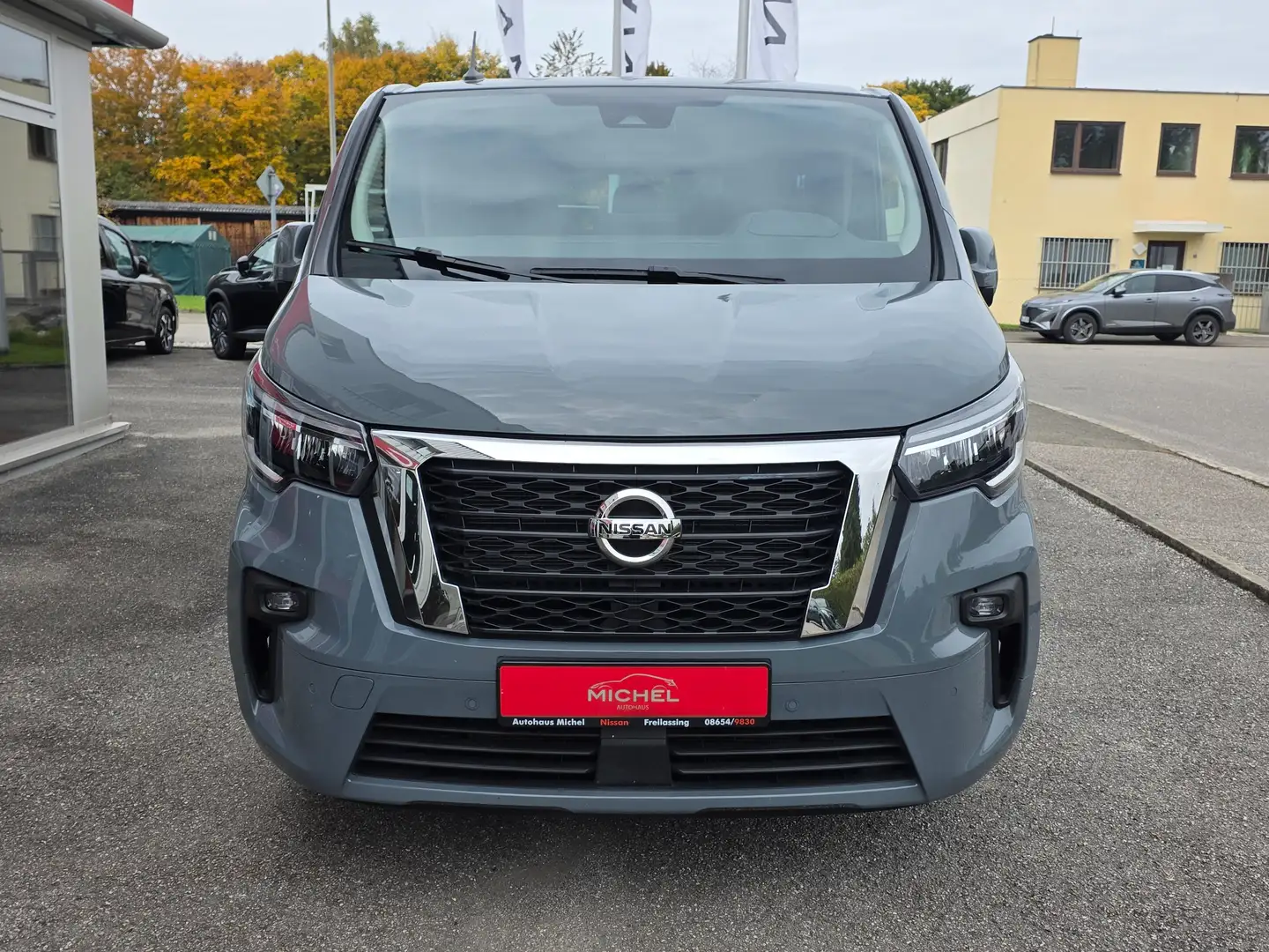 Nissan Primastar L1H1 2,8t Tekna Grau - 1