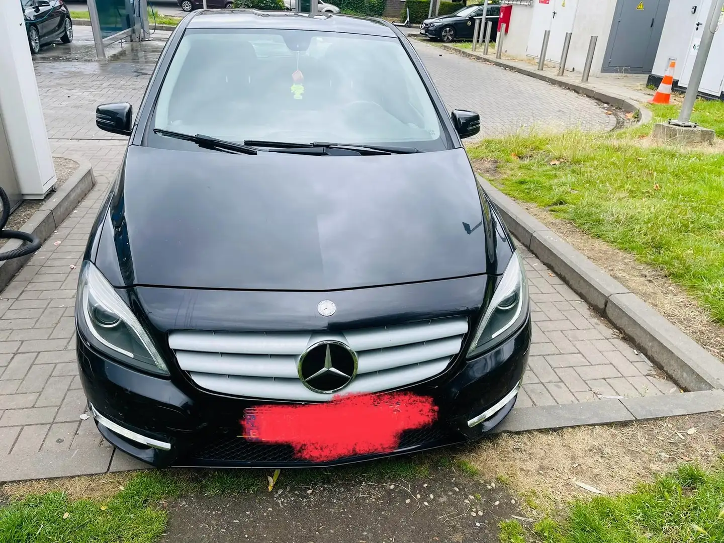 Mercedes-Benz B 180 B 180 CDI (BlueEFFICIENCY) Zwart - 1