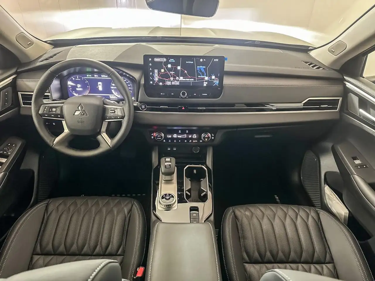 Mitsubishi Outlander снимка Mitsubishi Outlander