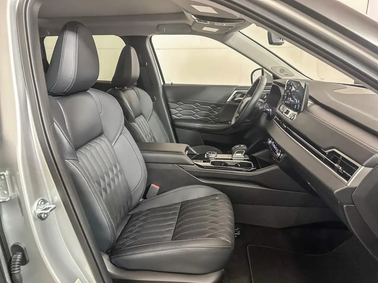Mitsubishi Outlander снимка Mitsubishi Outlander
