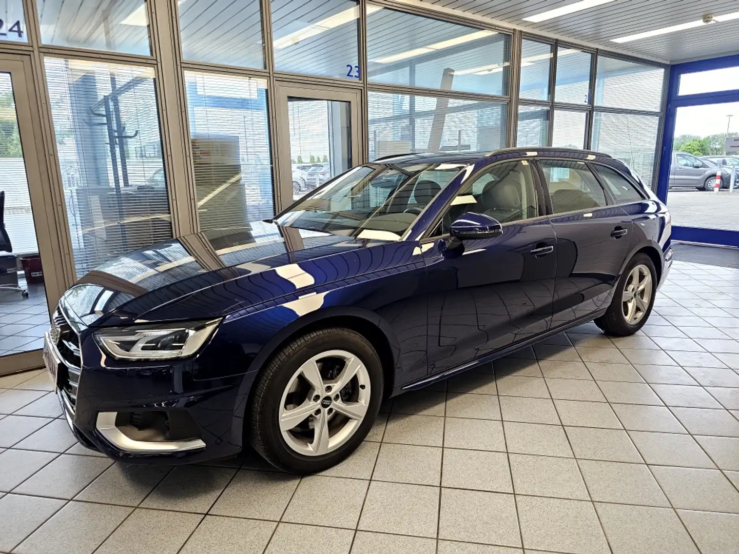Audi A4 35 TFSI Navi,Sitzhzg.,Rückf.-kamera Blau - 2