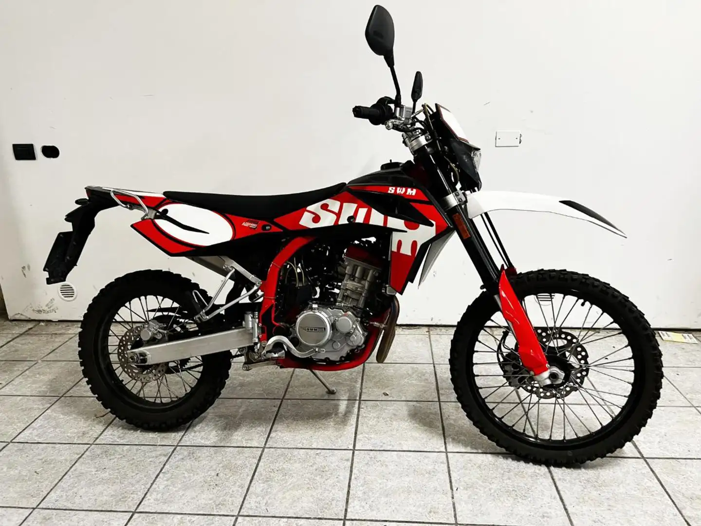SWM RS 125 R Red Rosso - 1