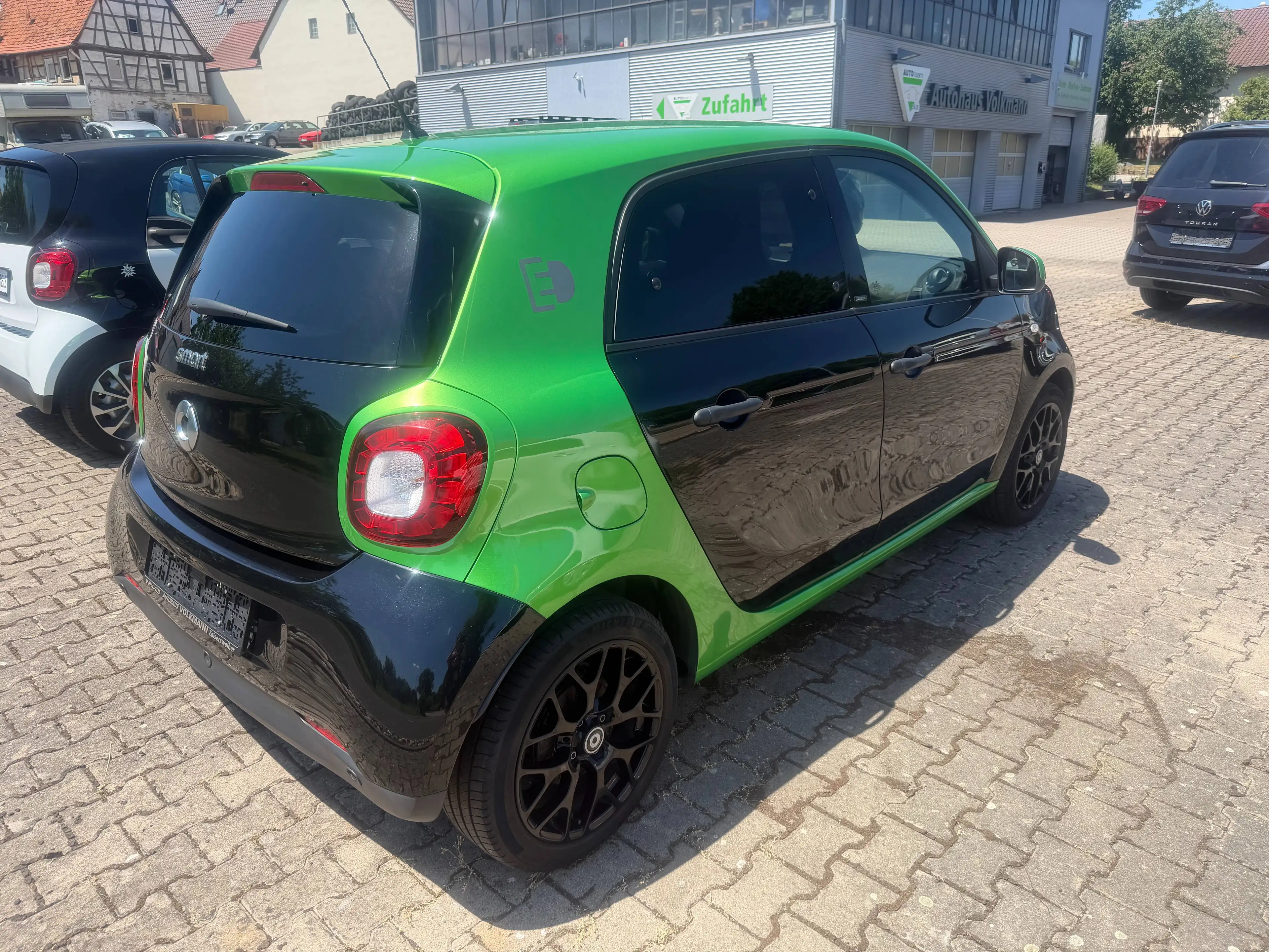 smart forFour electric drive / EQ 60 kW passion Parksensoren Sitzheizung Bluetooth Tempomat — photo 5