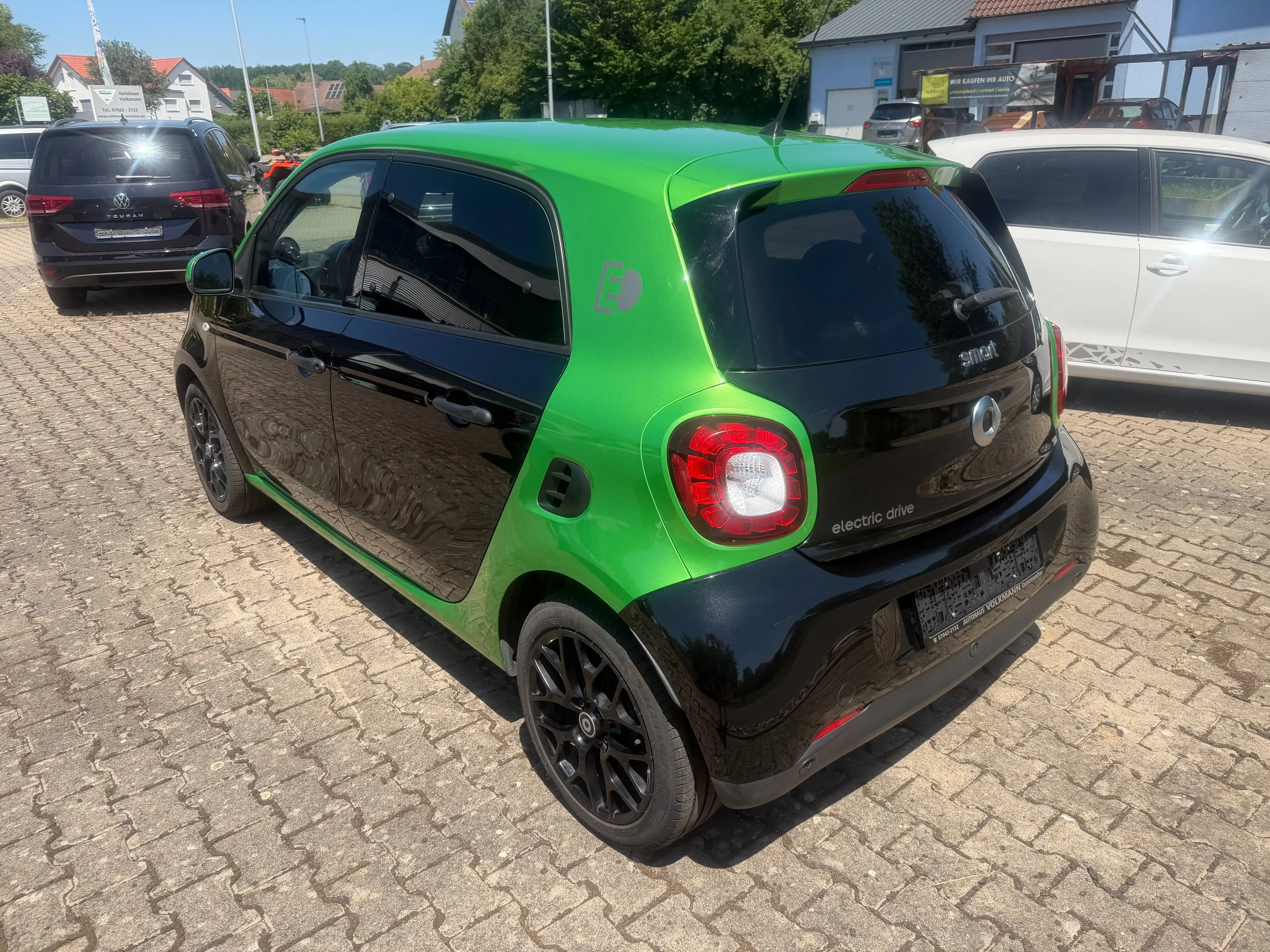smart forFour electric drive / EQ 60 kW passion Parksensoren Sitzheizung Bluetooth Tempomat — photo 7