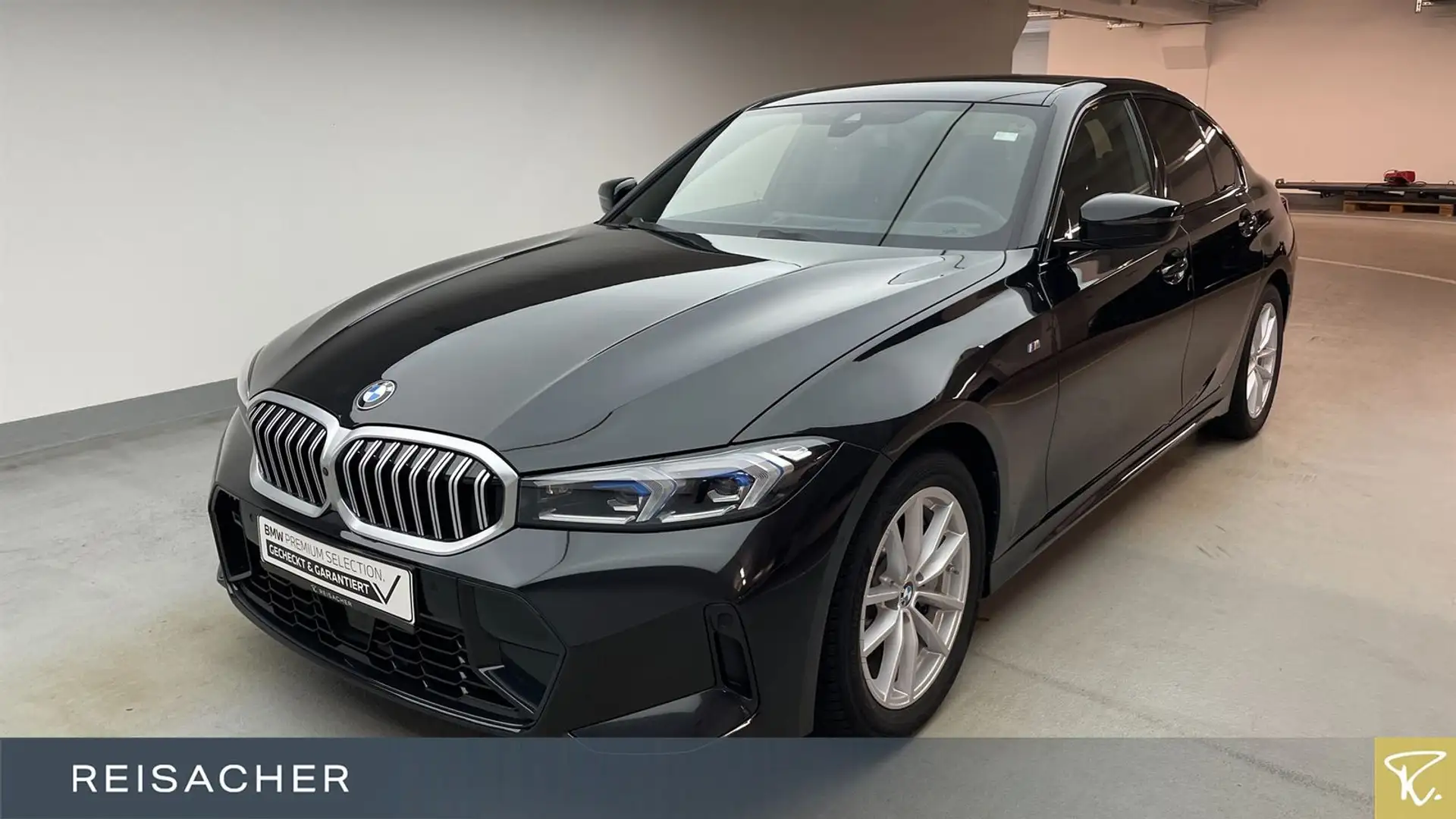 BMW 330 i A xDrive M-Sport,AHK,LCProf,PA+,adapLED,ACC Schwarz - 1