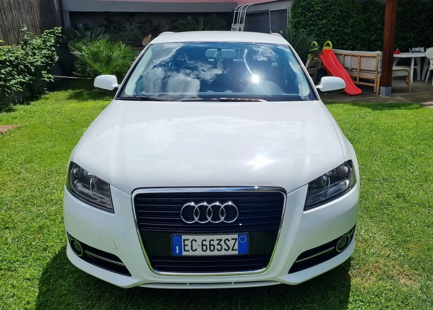 Audi A3 Sportback 1.2 tfsi Young Edition Bianco - 2