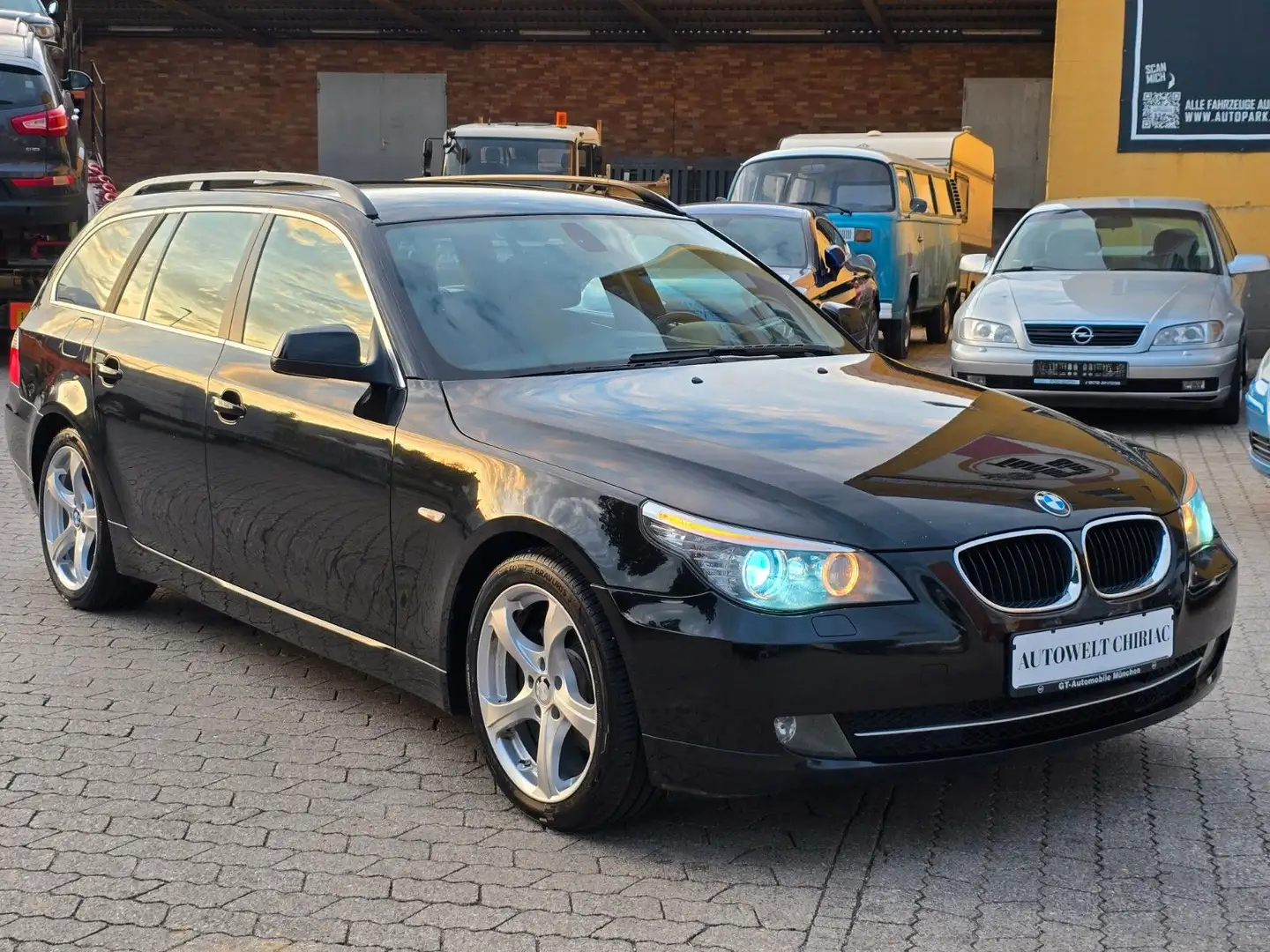BMW 520 Baureihe 5 Touring 520d Noir - 1