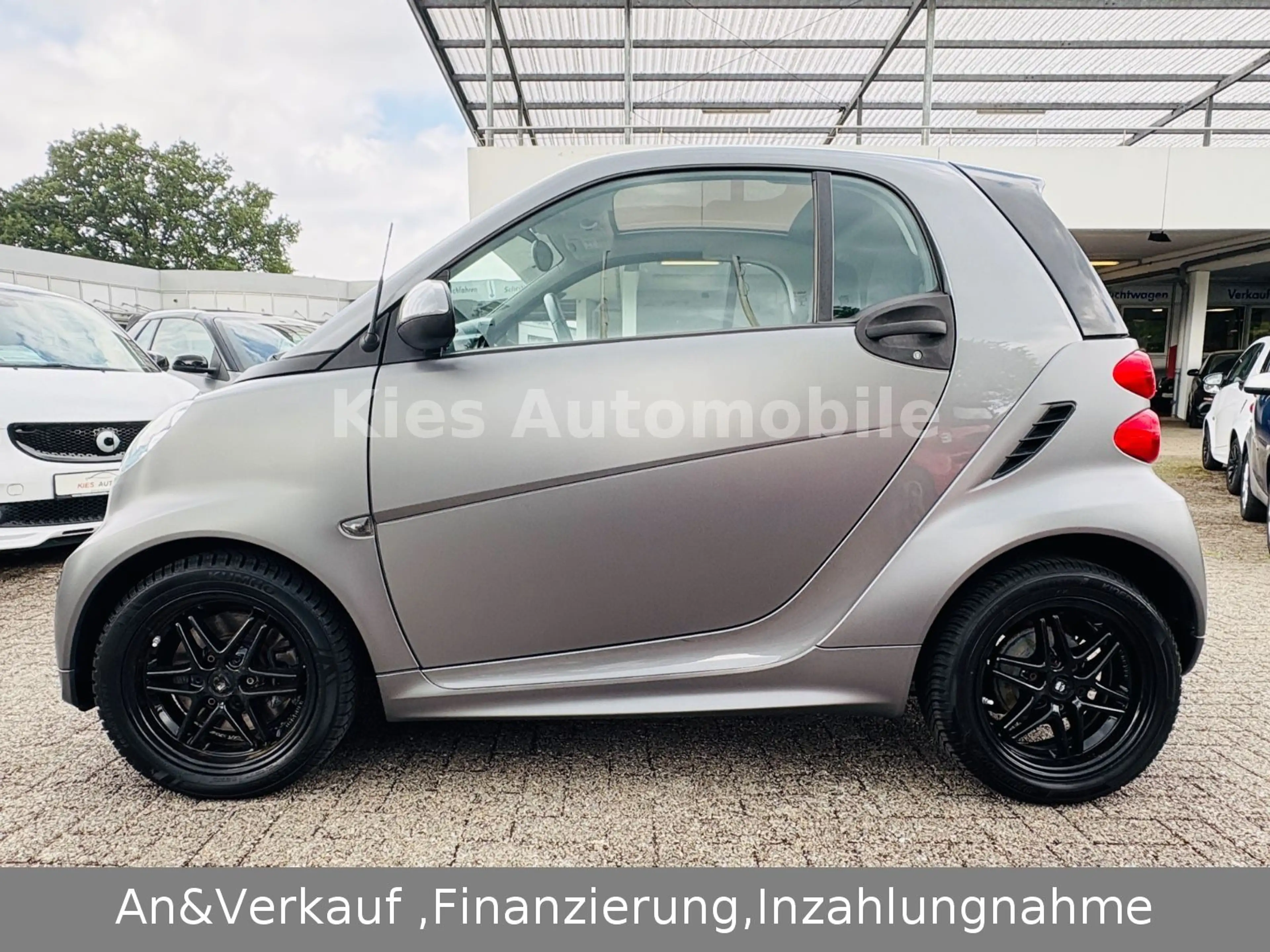 smart forTwo Passion AUTOM/SERVO/KLIMA/PANO/BRABUS FEL — photo 3