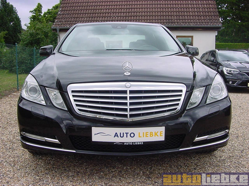 Mercedes-Benz E 250 ELEG. AUTOM,XEN,NAVI-CO,SHZ,PTS,BT,GRA — photo 4