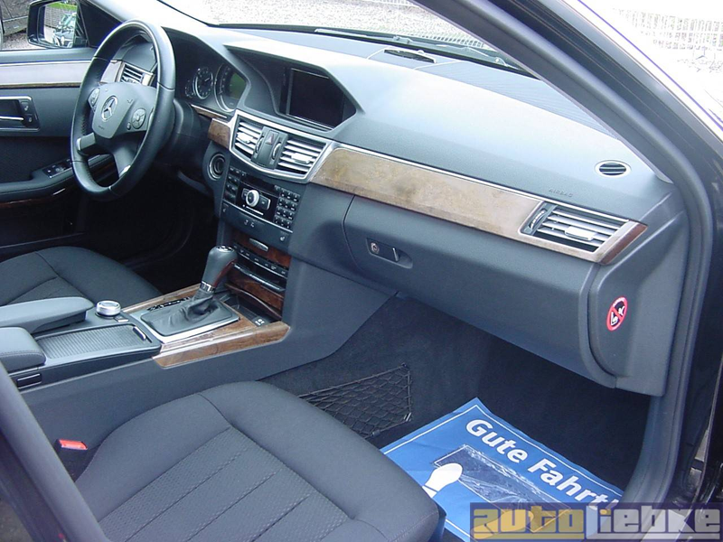 Mercedes-Benz E 250 ELEG. AUTOM,XEN,NAVI-CO,SHZ,PTS,BT,GRA — photo 10